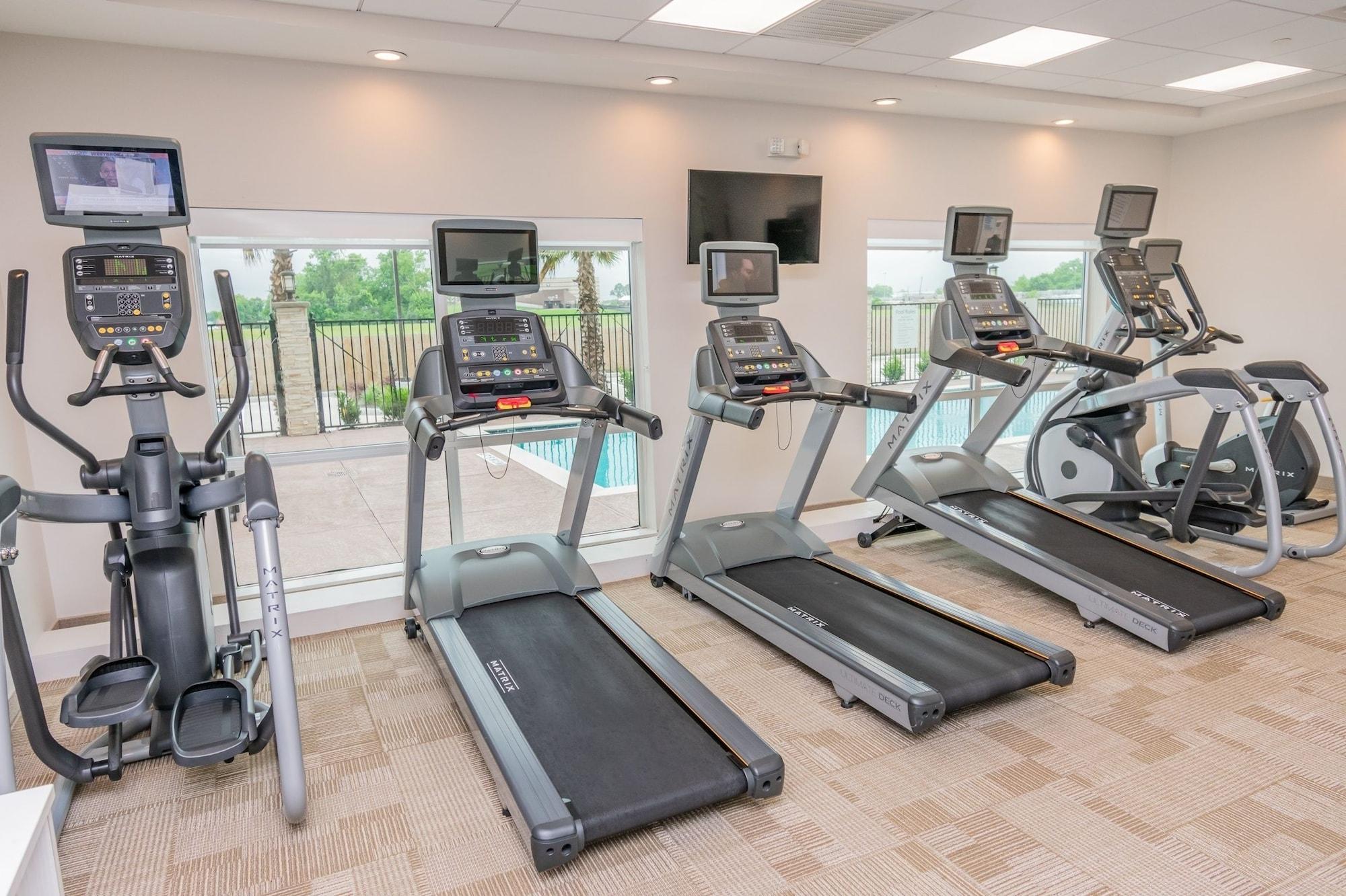 Gimnasio Holiday Inn Express & Suites Houston IAH - Beltway 8 by IHG