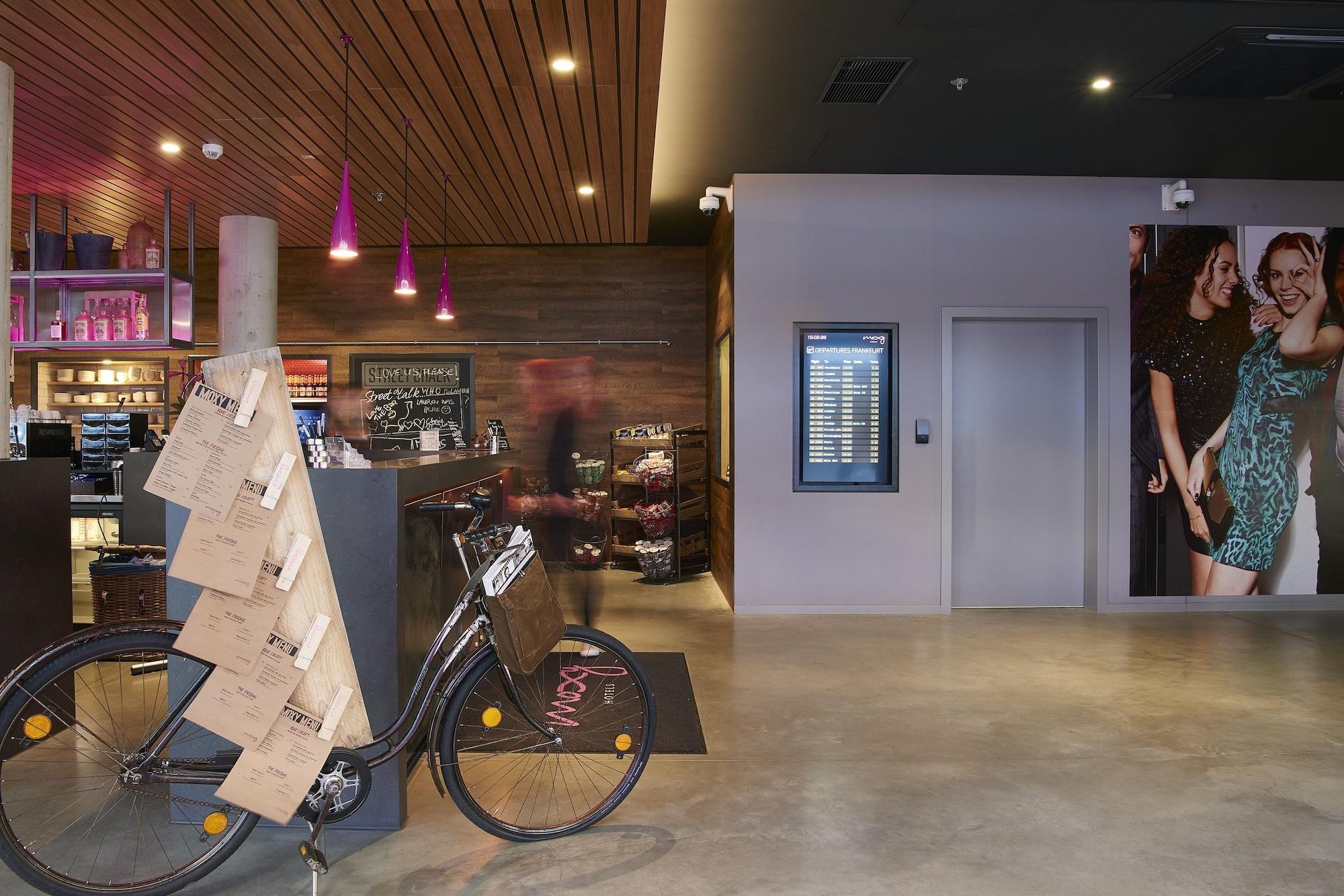 Vista Lobby Moxy Frankfurt Airport