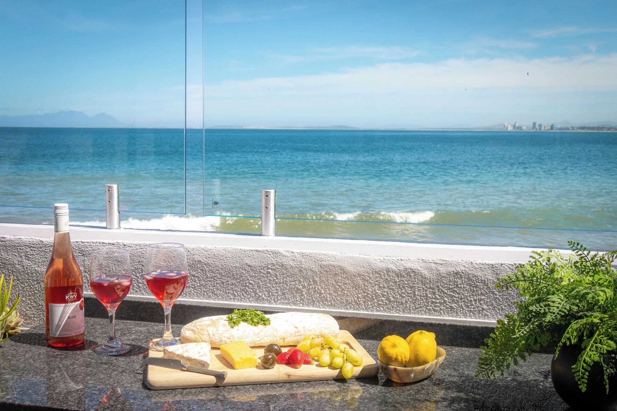 Playa 185 on Beach Boutique Suites and Apartments