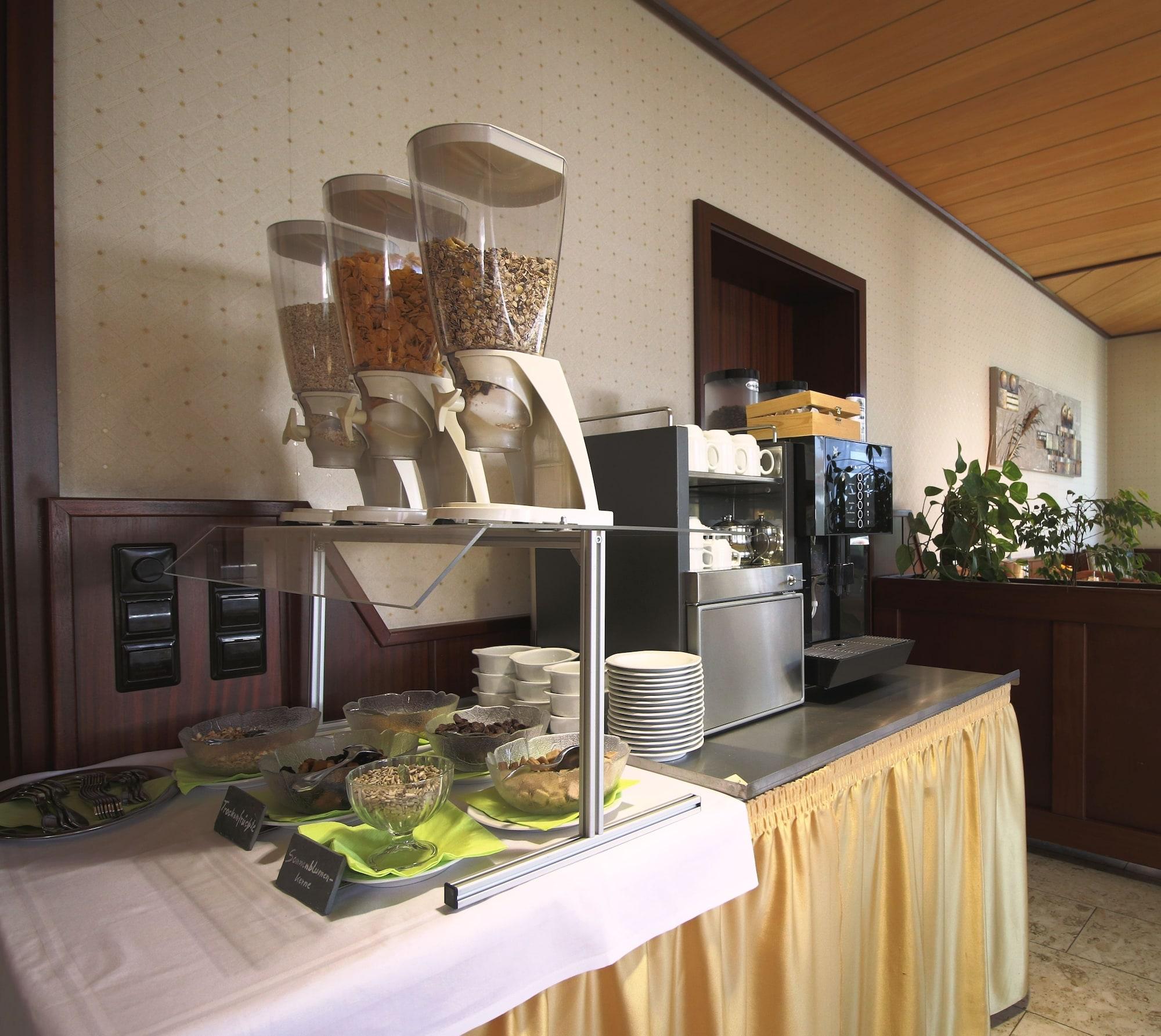 Bar/Salón Hotel-Restaurant &  Gästehaus Löwen