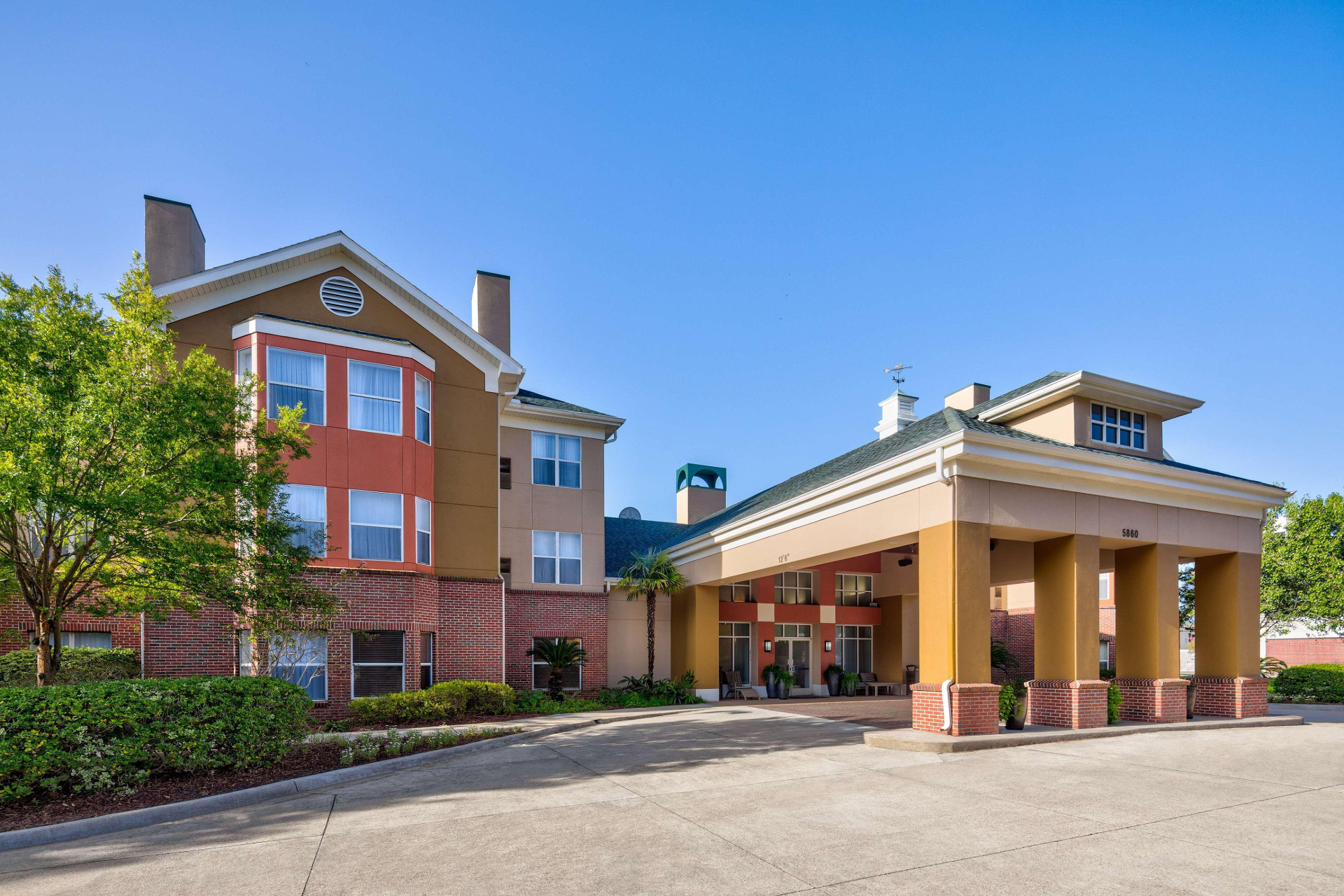 Vista Exterior Homewood Suites by Hilton Baton Rouge