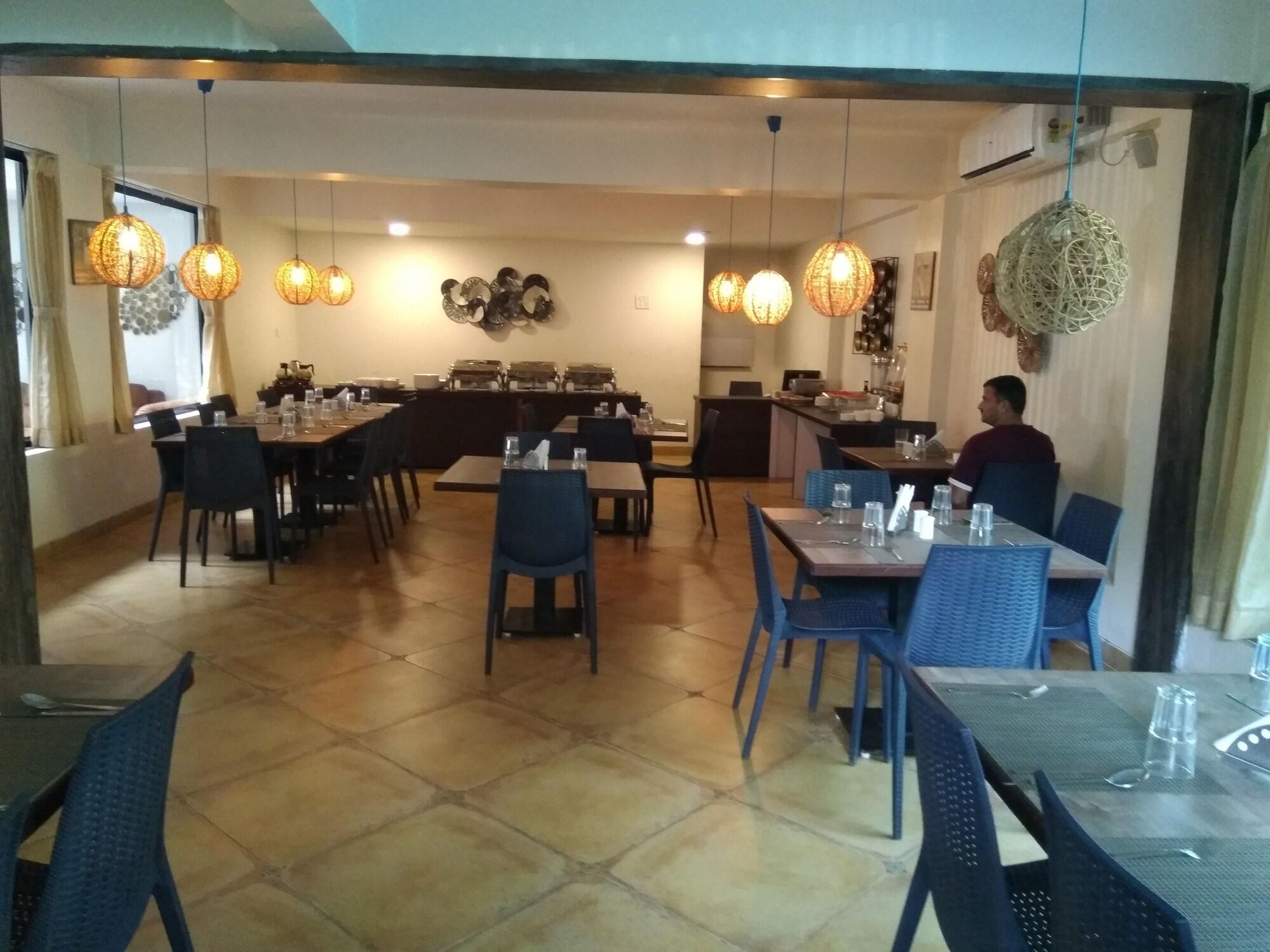 Varios Hotel Karon Premium