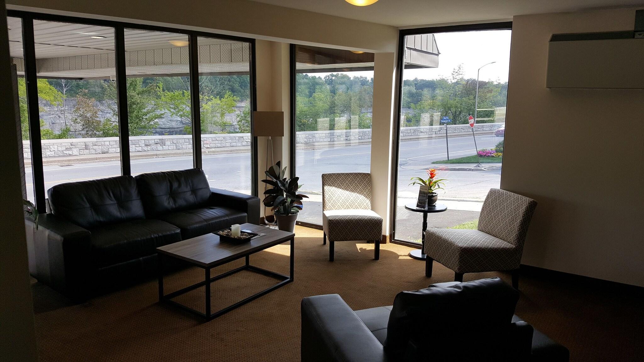 Vista Lobby River Rapids Inn