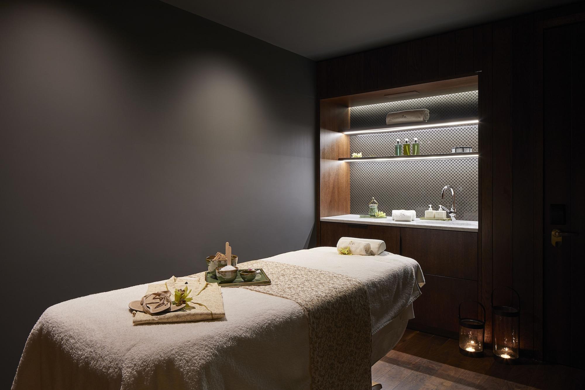 Spa St. James' Court, A Taj Hotel, London