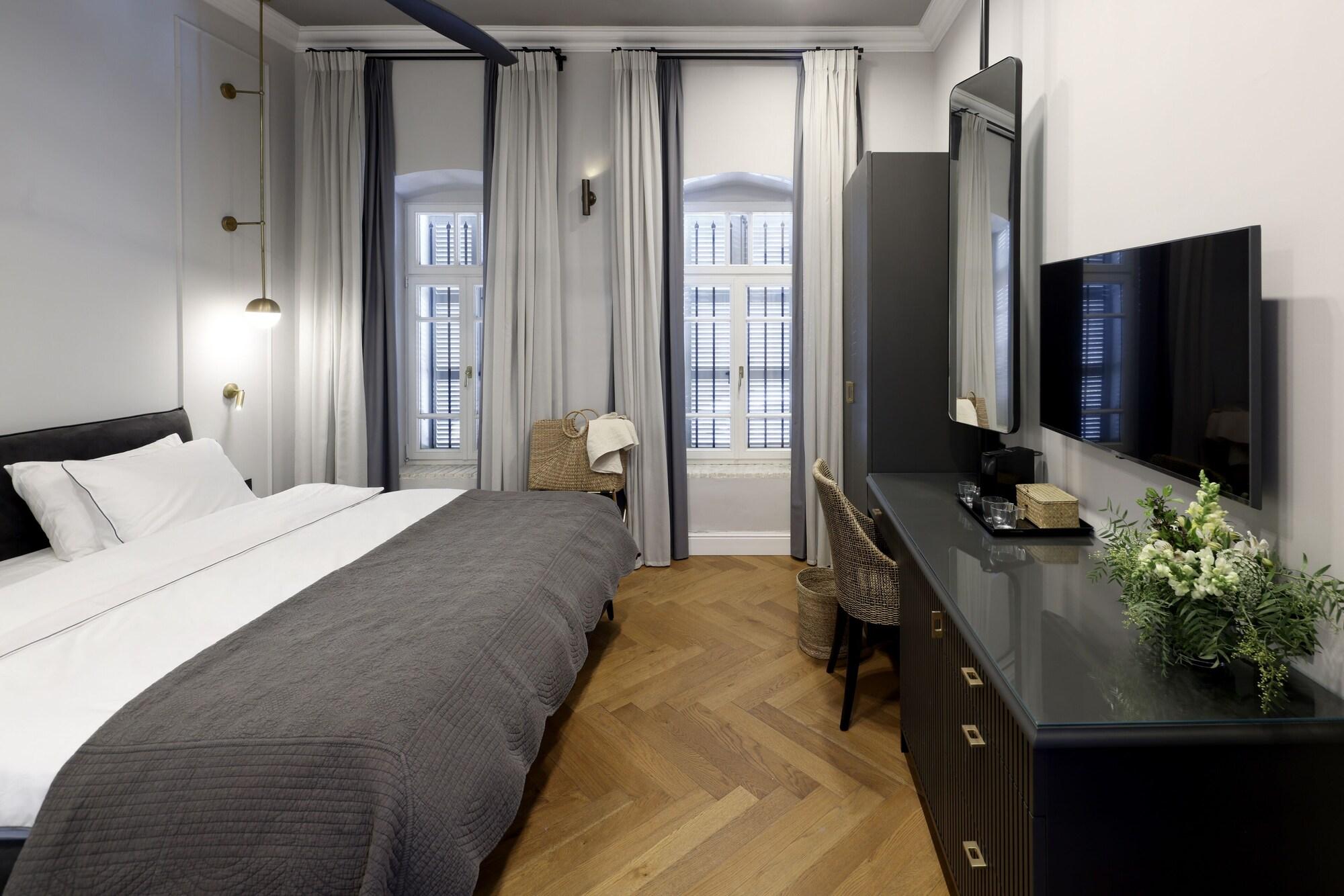 Varios Allegro Neve Tzedek Boutique Suites - By HOMY