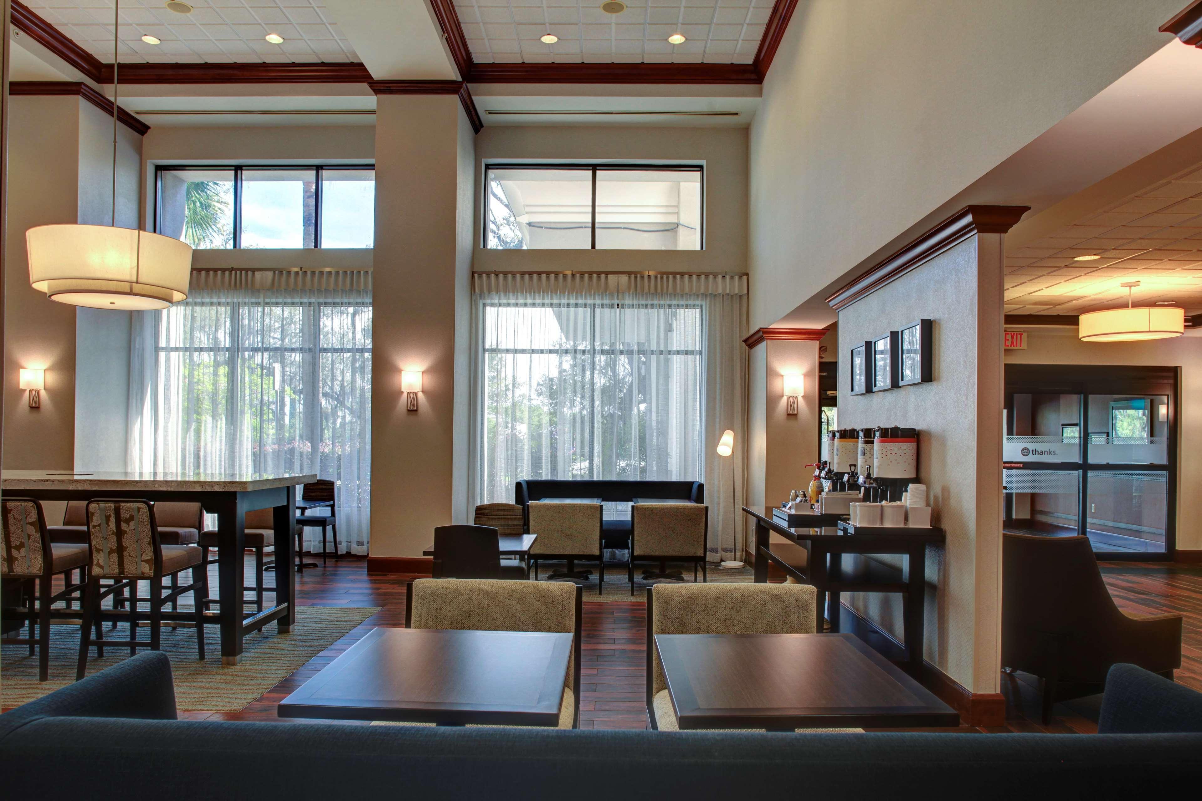 Vista Lobby Hampton Inn & Suites Lake Mary At Colonial Townpark