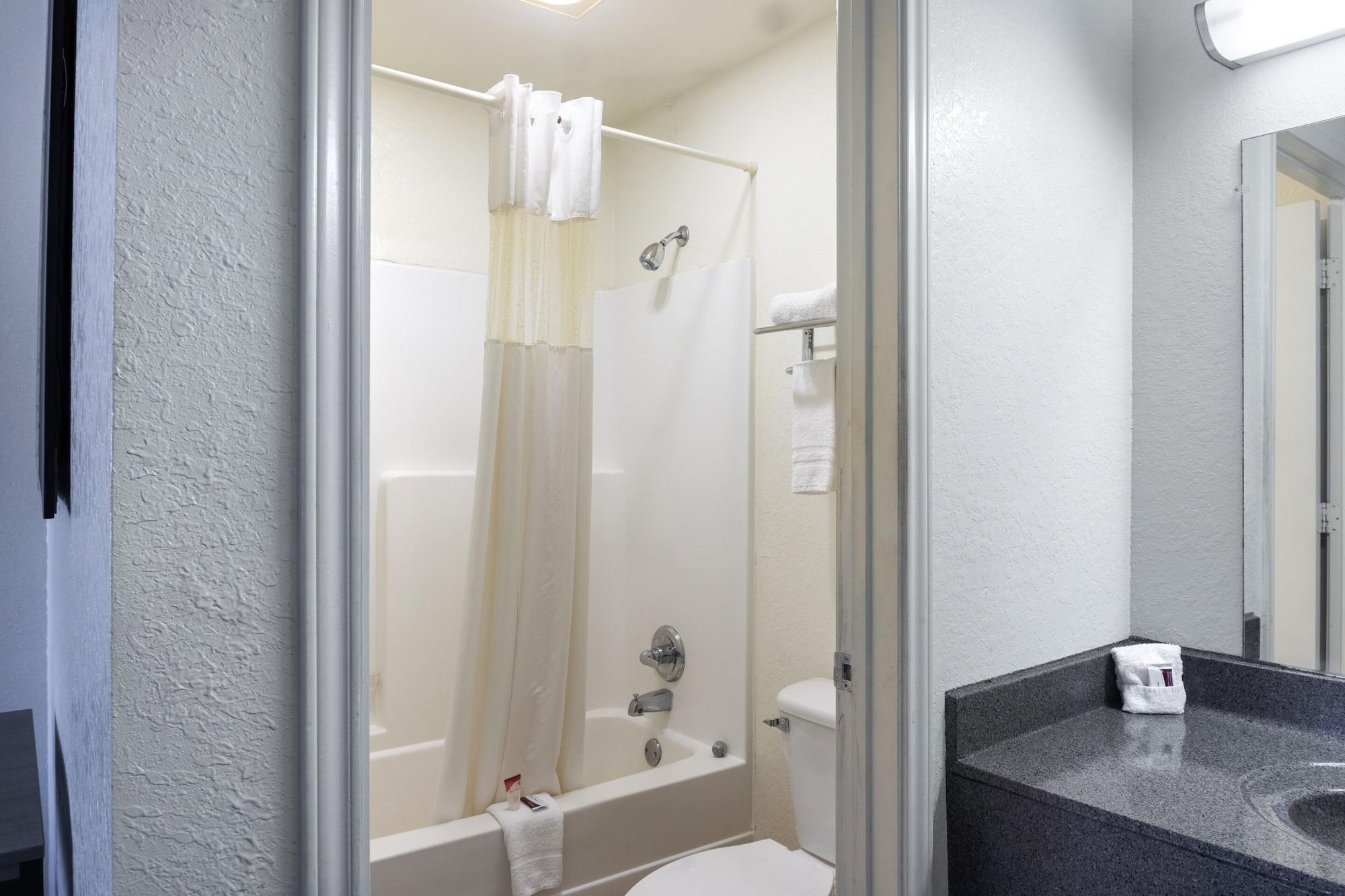 Equipamiento de Habitación OYO Inn & Suites Medical Center San Antonio