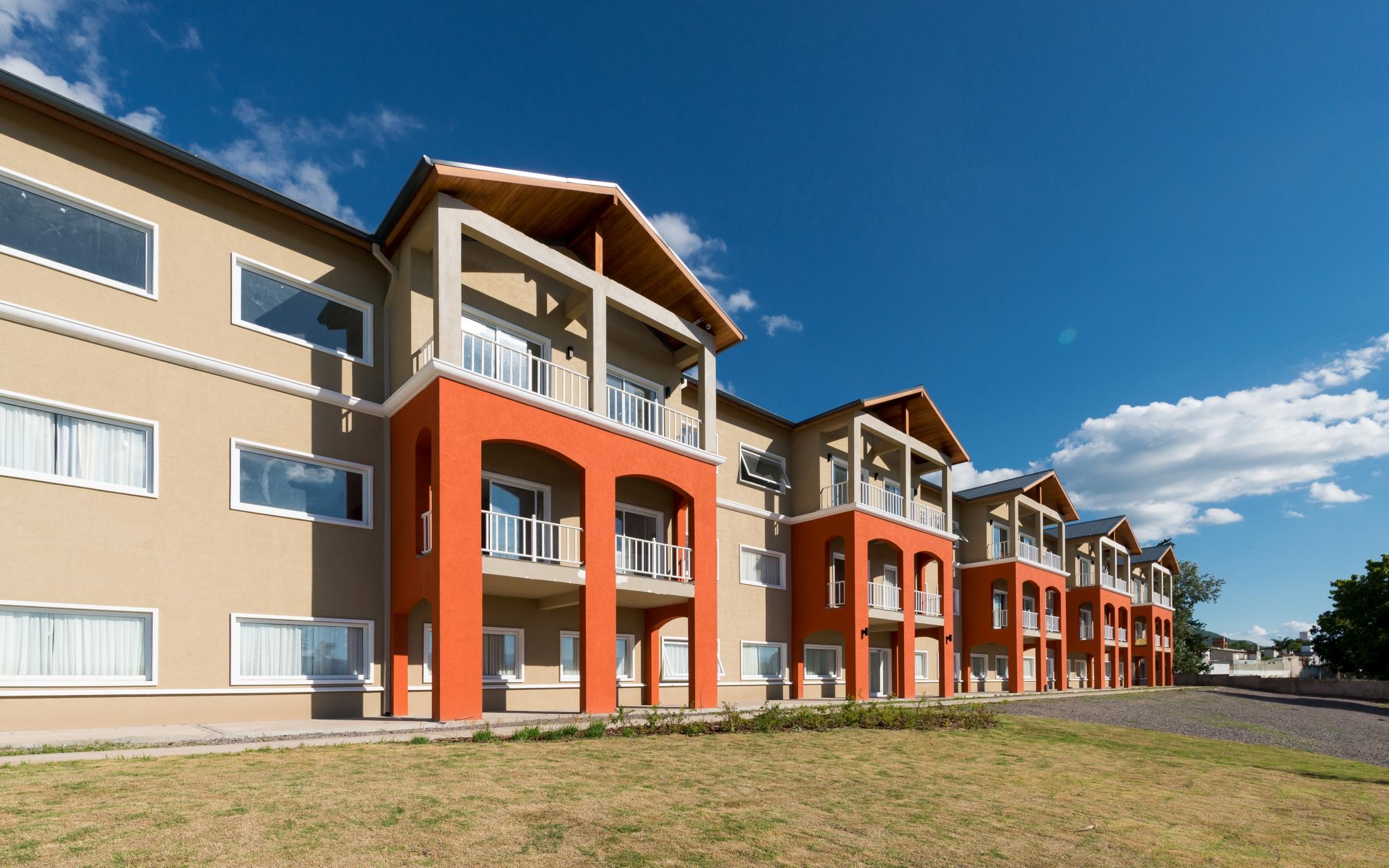 Vista Exterior Howard Johnson Plaza Villa Carlos Paz