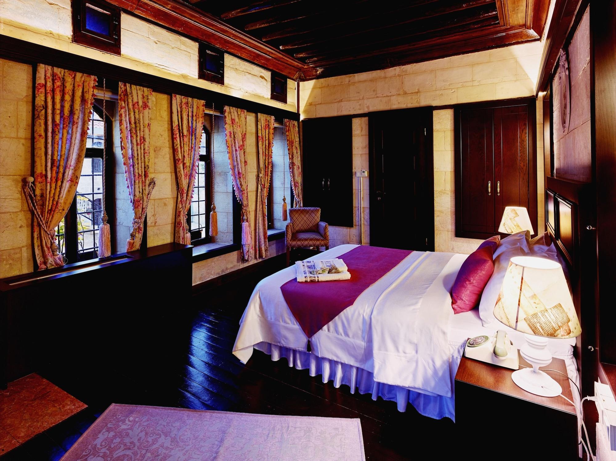 Habitación Bey Konagi