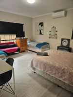 Alojamiento - Prospect guest house 4km Oval/CBD 2 bathrms/double private carport