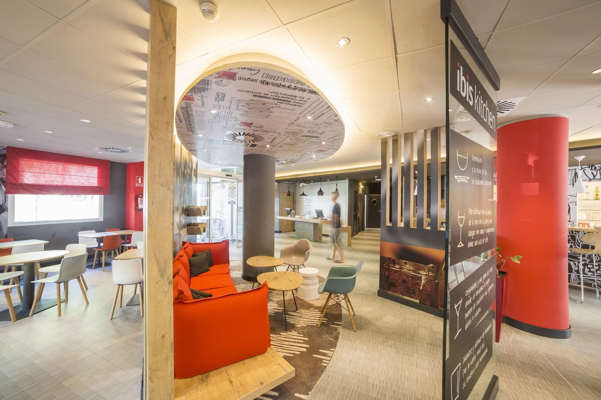 Vista Lobby ibis Barcelona Castelldefels