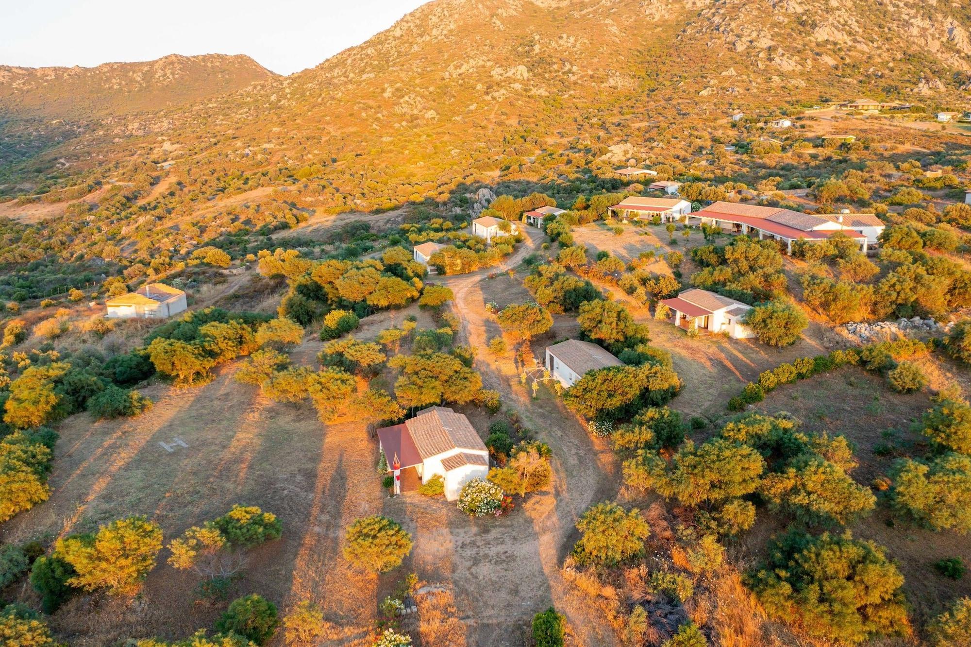 Vista Exterior Hotel Borgo Alba Barona