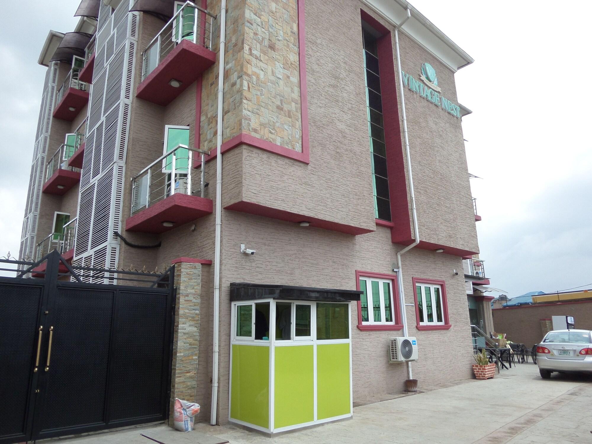 Vista Exterior Vintage Nest