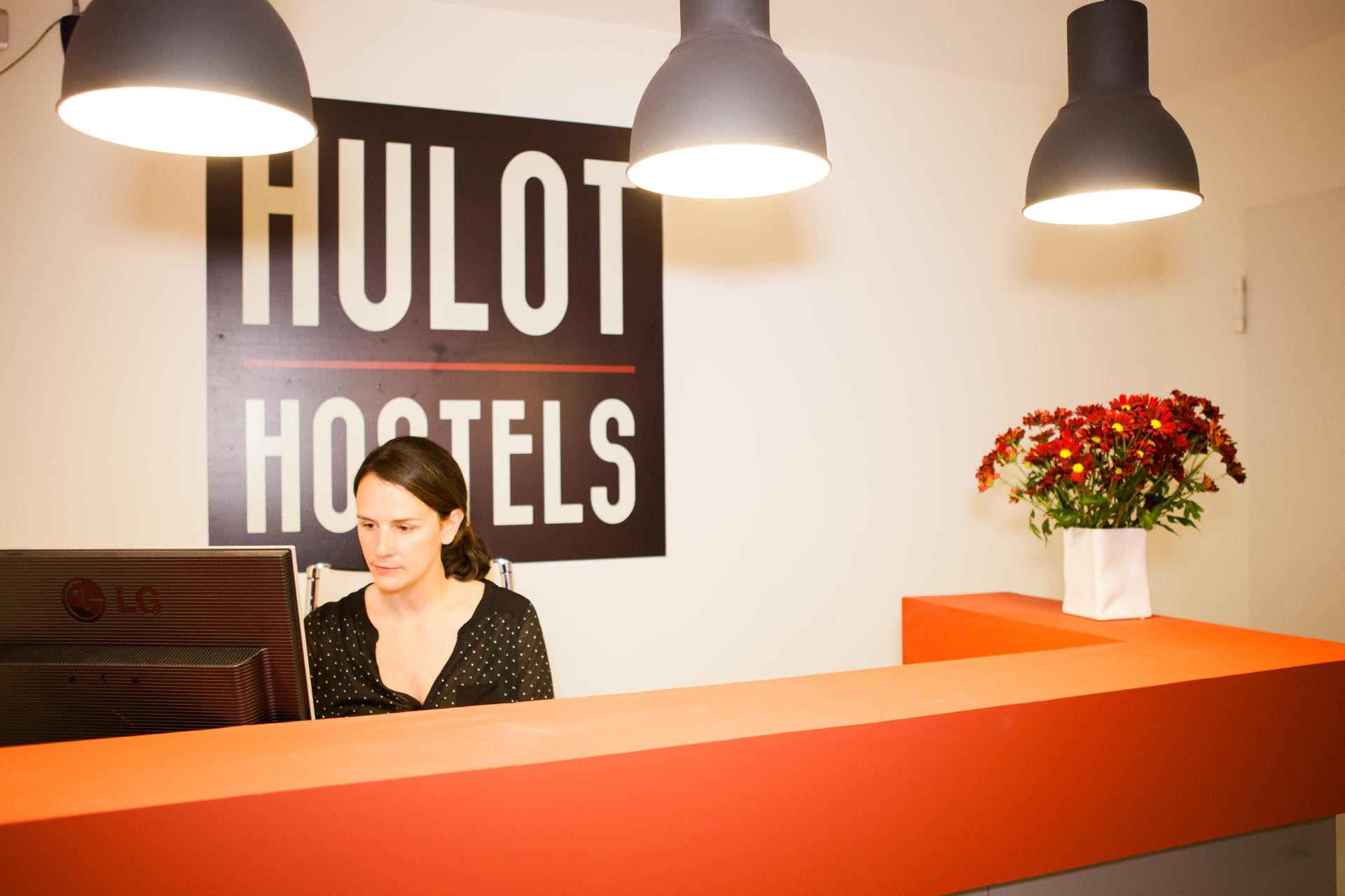 Vista Lobby Hulot B&B Valencia