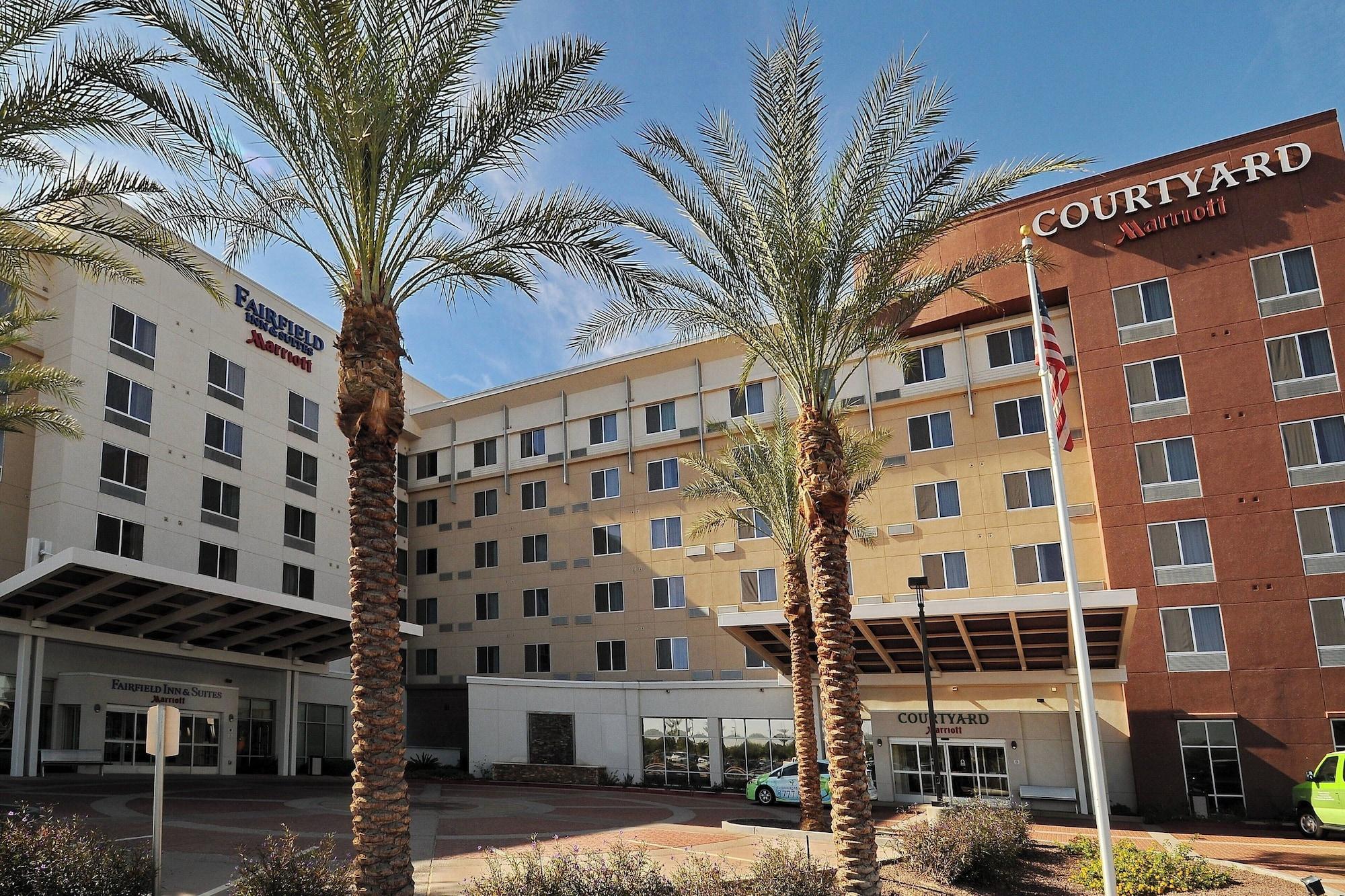 Vista Exterior Fairfield Inn & Suites Phoenix Chandler / Fashion Center
