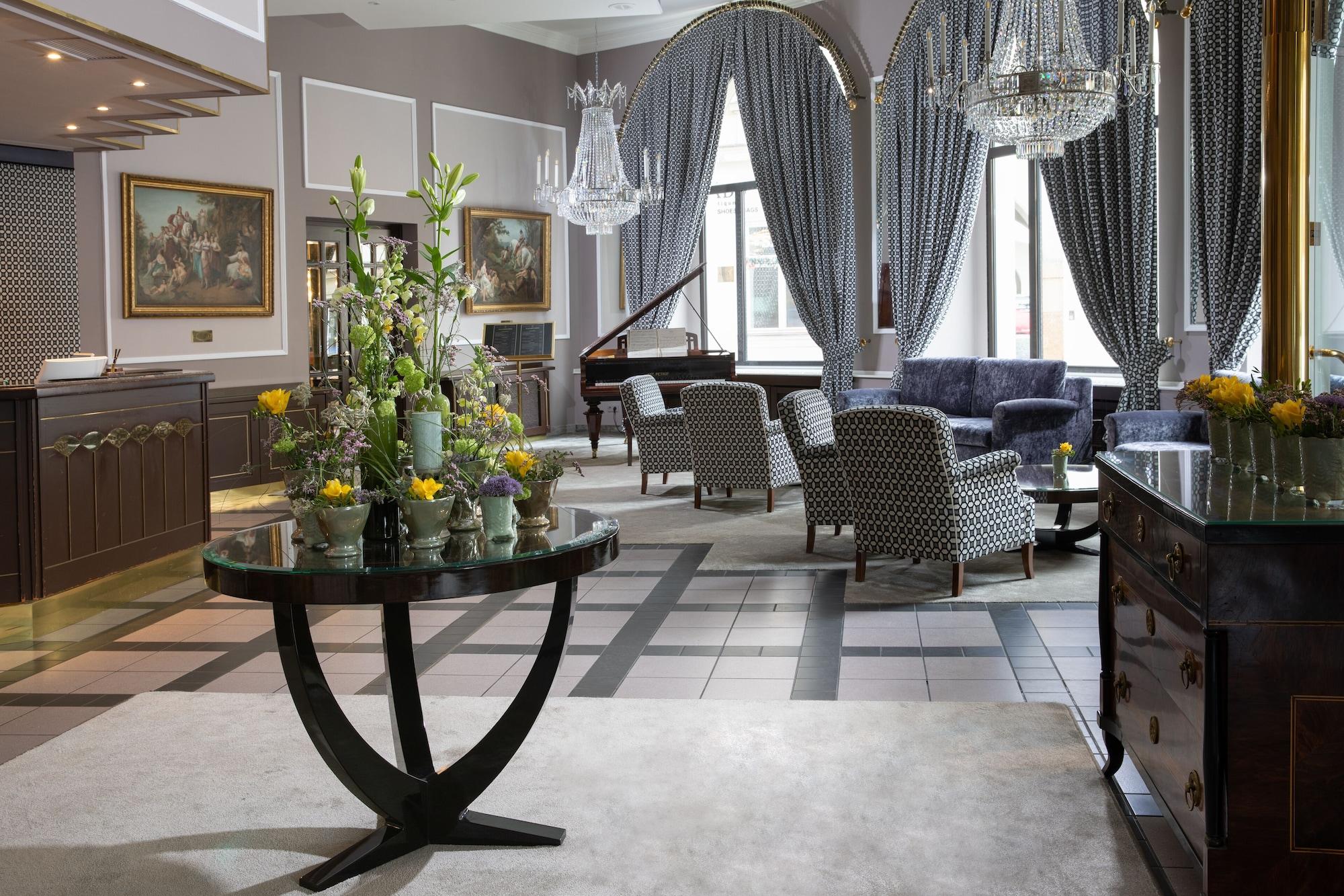 Vista Lobby Grand Hotel Bohemia