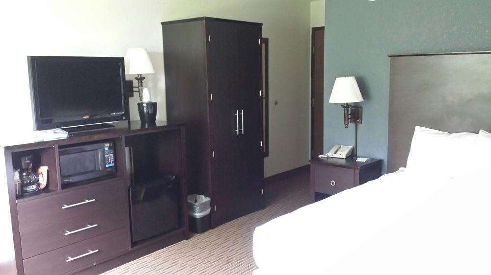 Set de Habitación Americinn By Wyndham Menominee