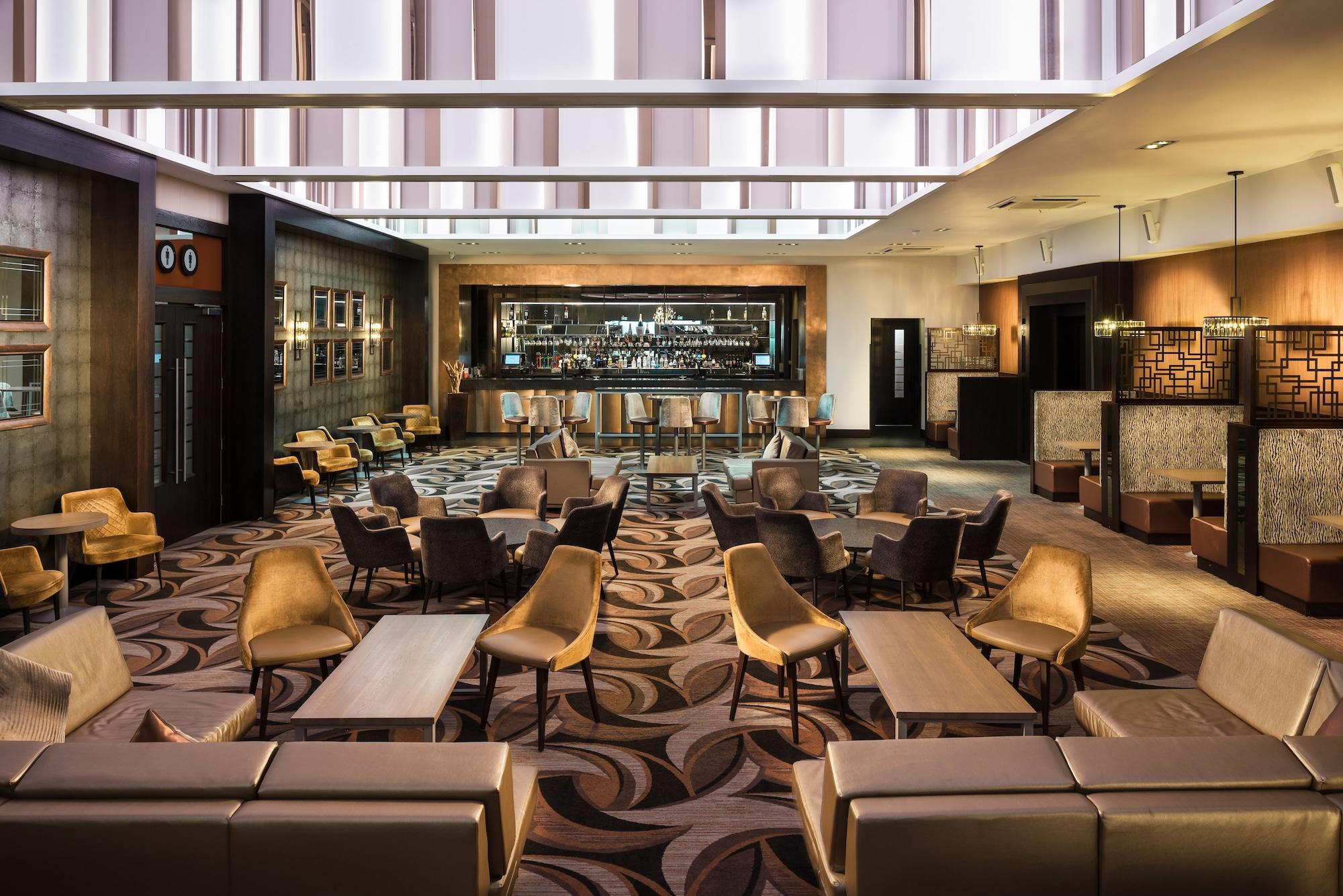 Vista Lobby Radstone Hotel