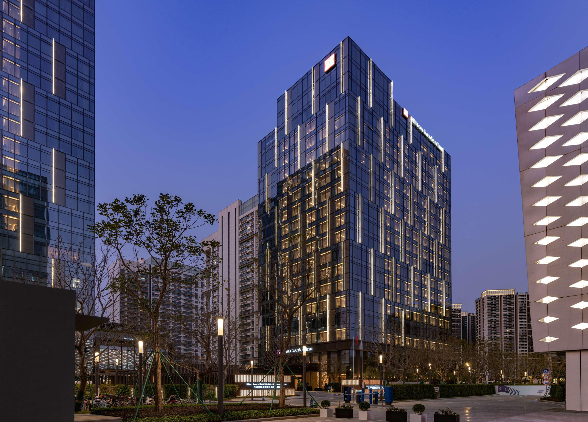 Vista Exterior Hilton Garden Inn Shenzhen World Exhibition & Conv