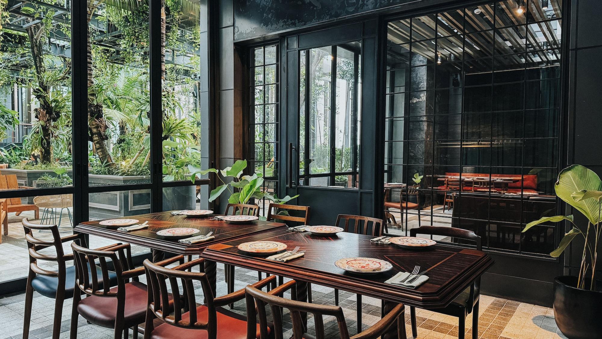 Restaurant 25hours Hotel Jakarta The Oddbird