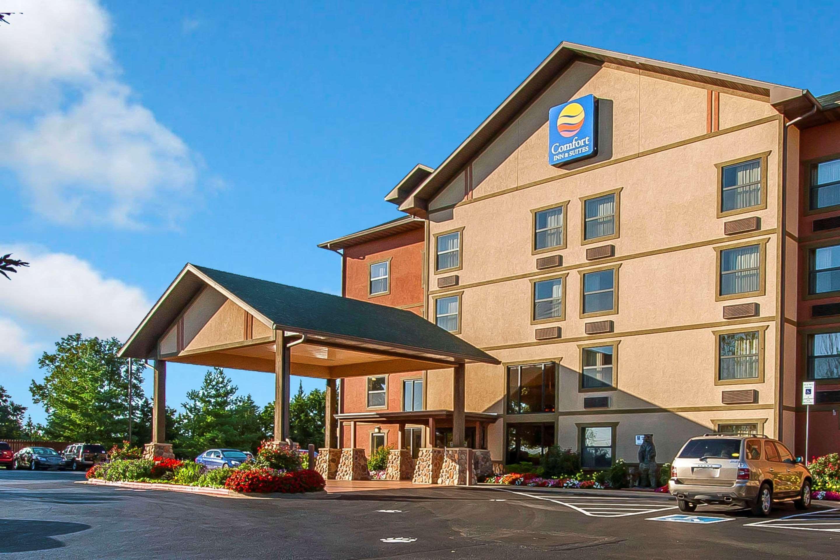 Vista Exterior Comfort Inn & Suites Branson Meadows