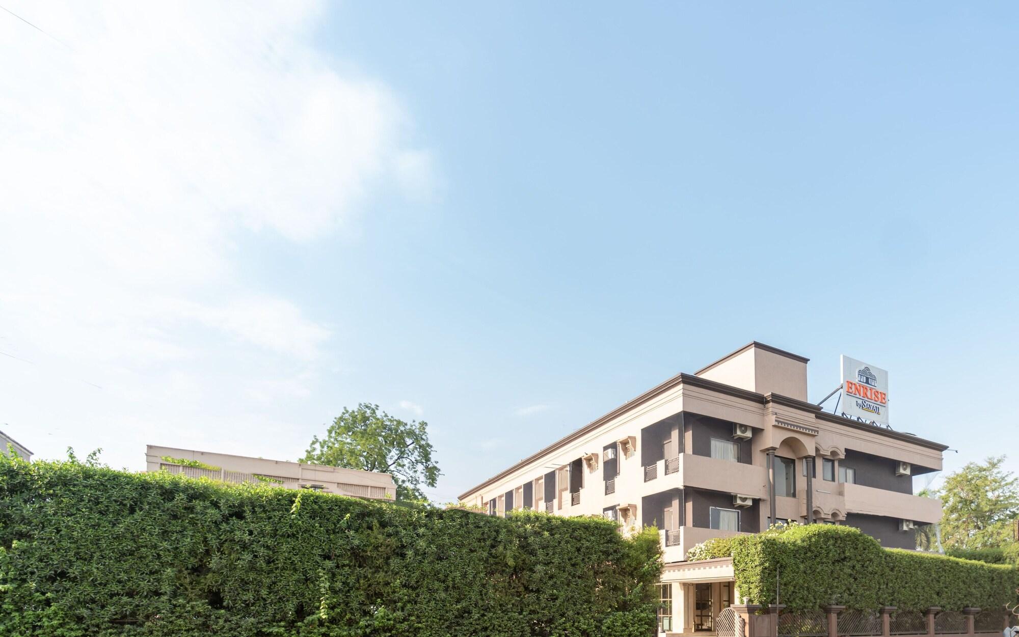 Vista Exterior Enrise by Sayaji Harda