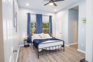 Alquiler Vacacional - Inviting 4br/2ba Near Downtown & Riverwalk