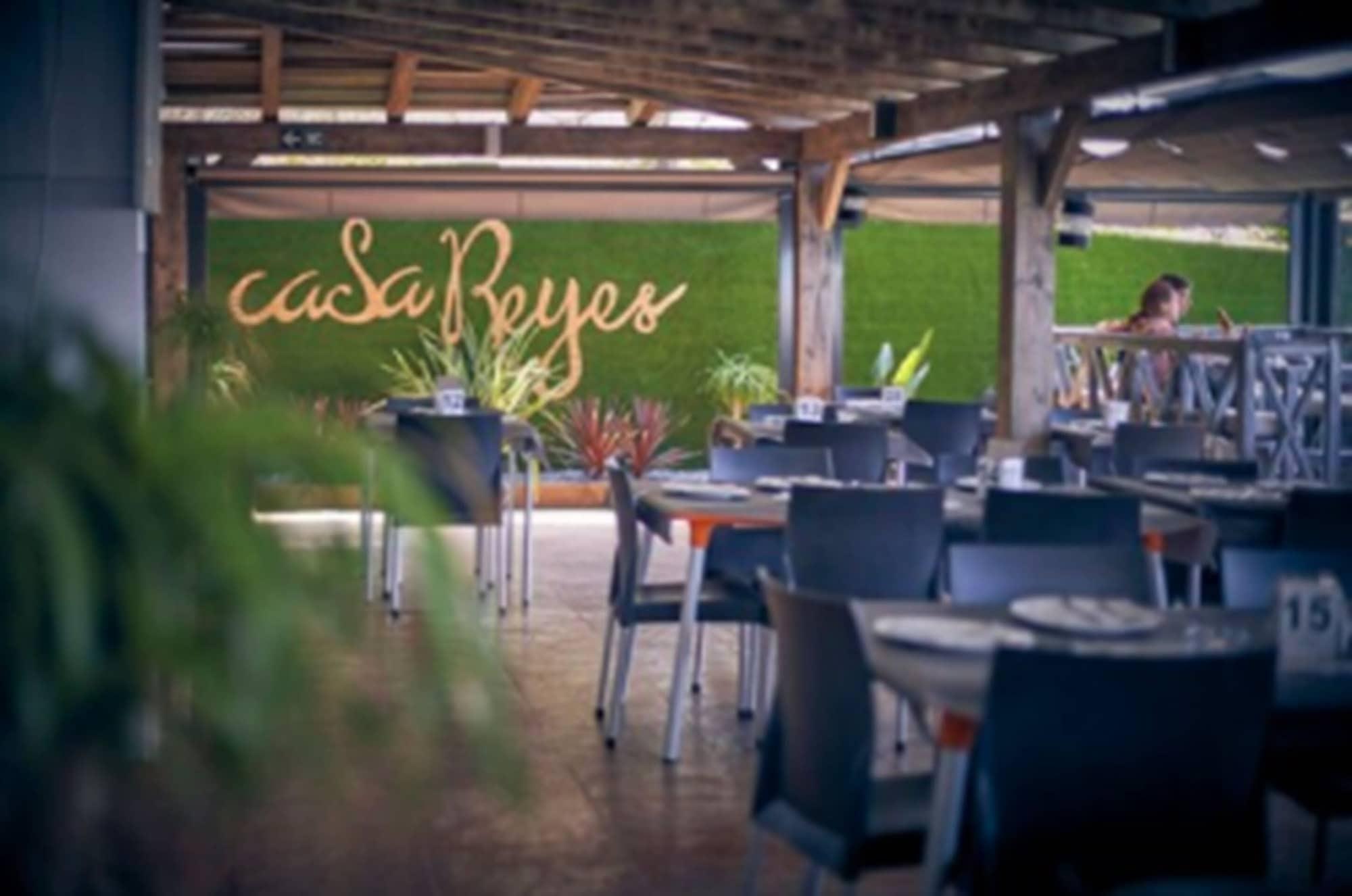 Vista Lobby Casa Reyes El Palmar