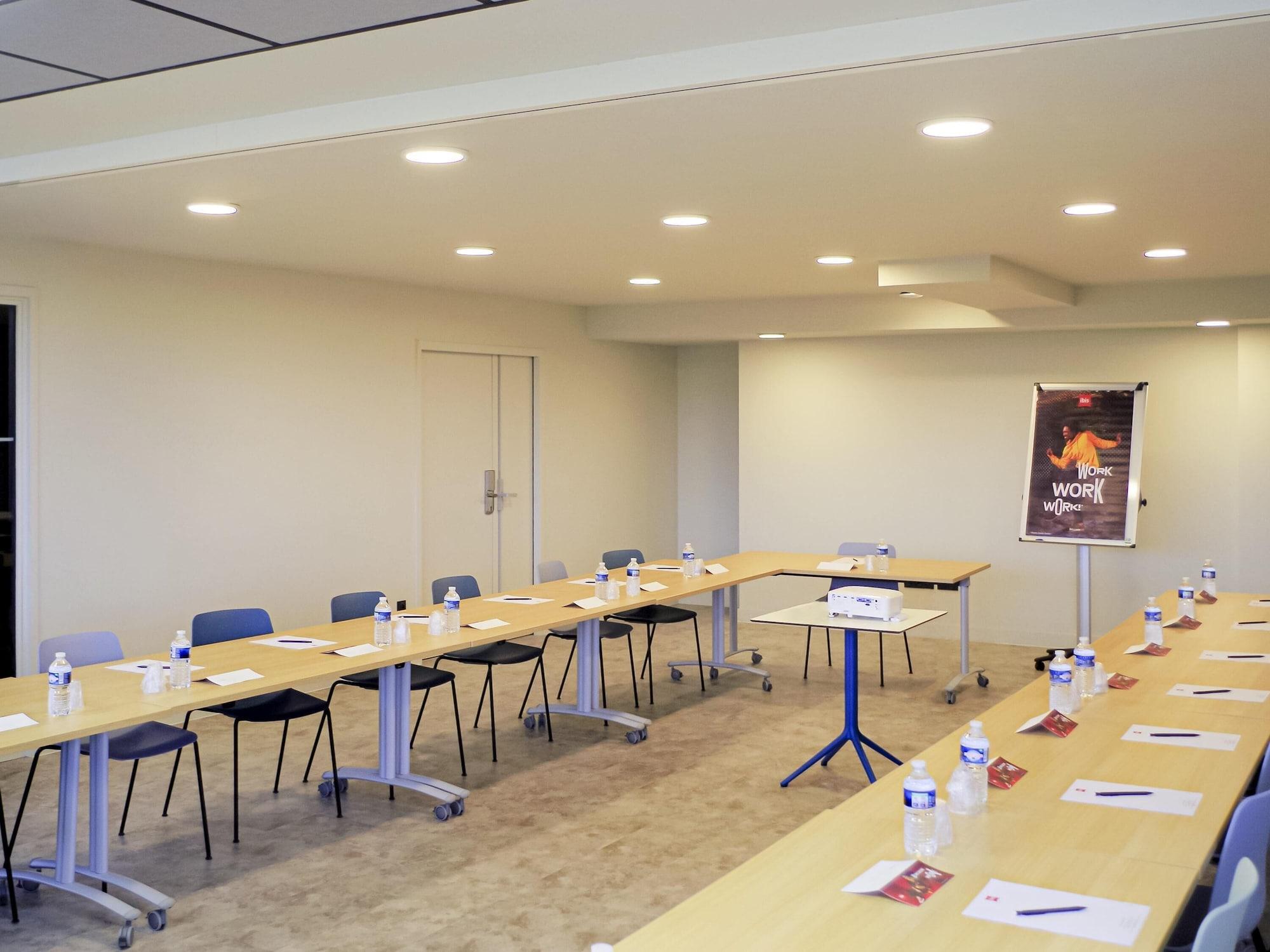 Sala de Reuniones Ibis Lunel Petite Camargue
