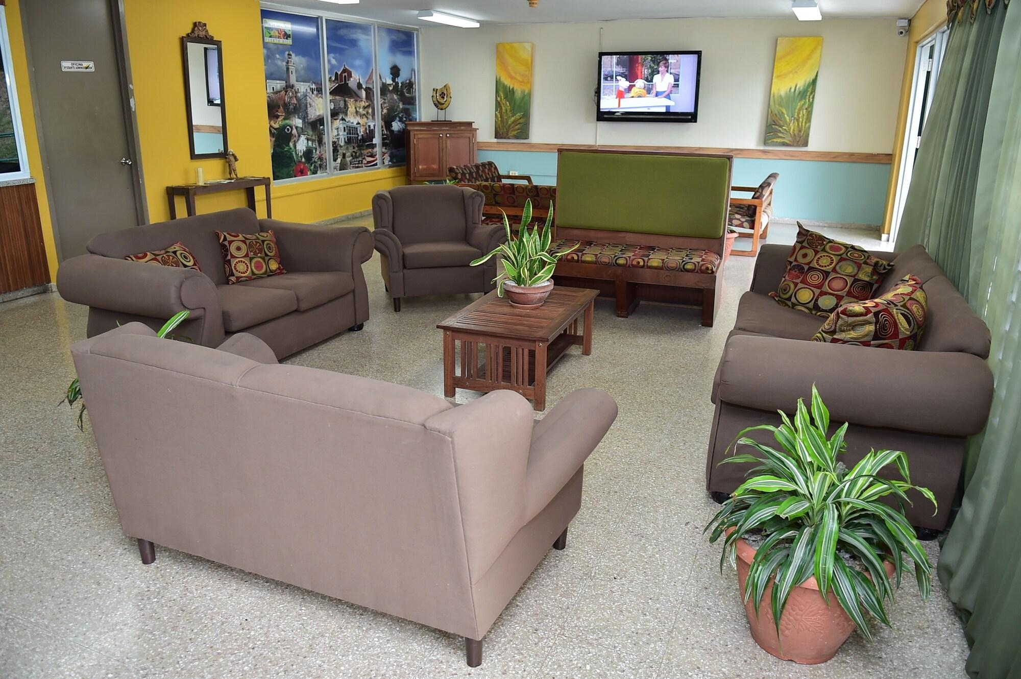 Vista Lobby Hostal Universitario