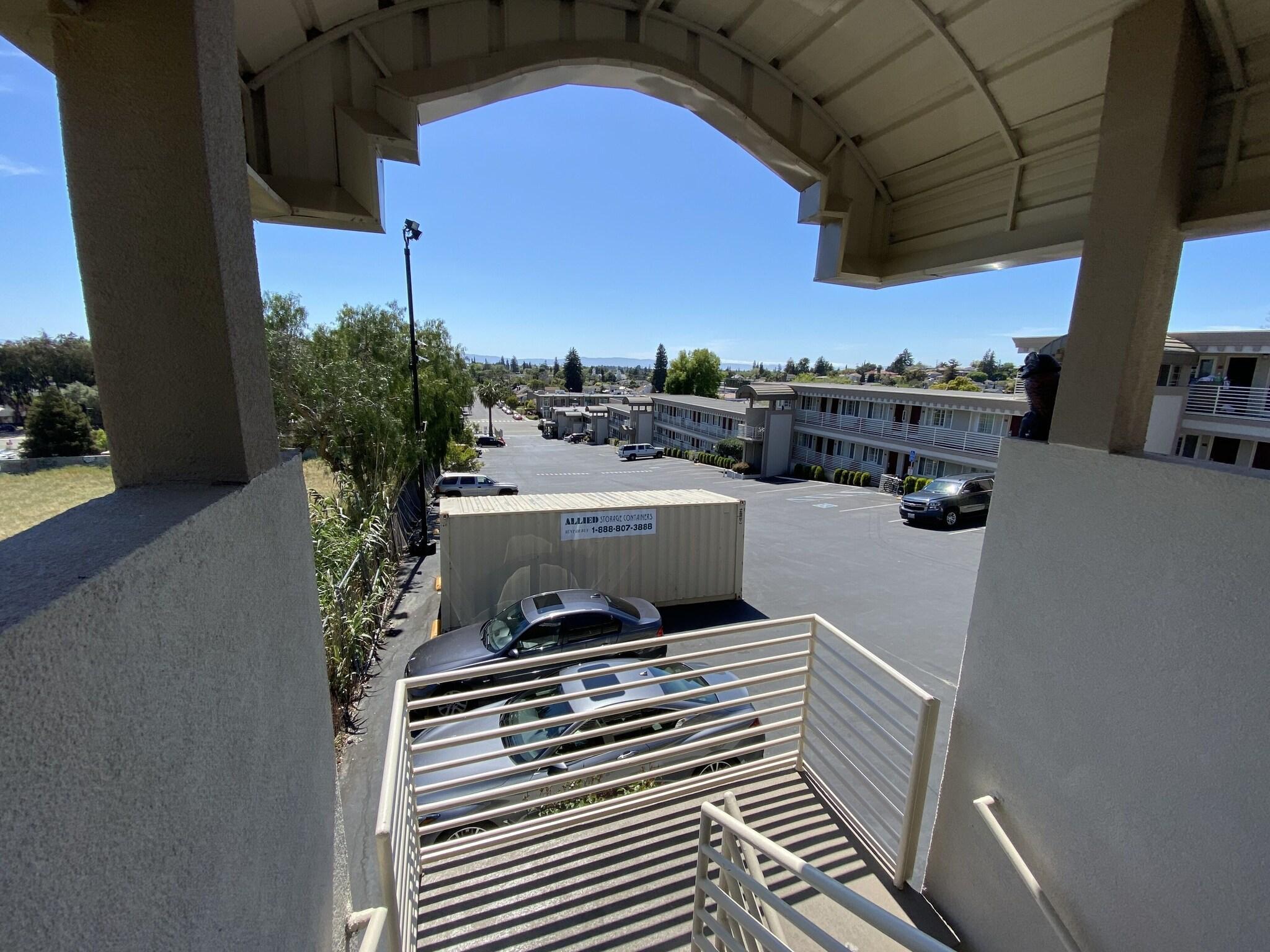 Varios Budget Inn of Hayward
