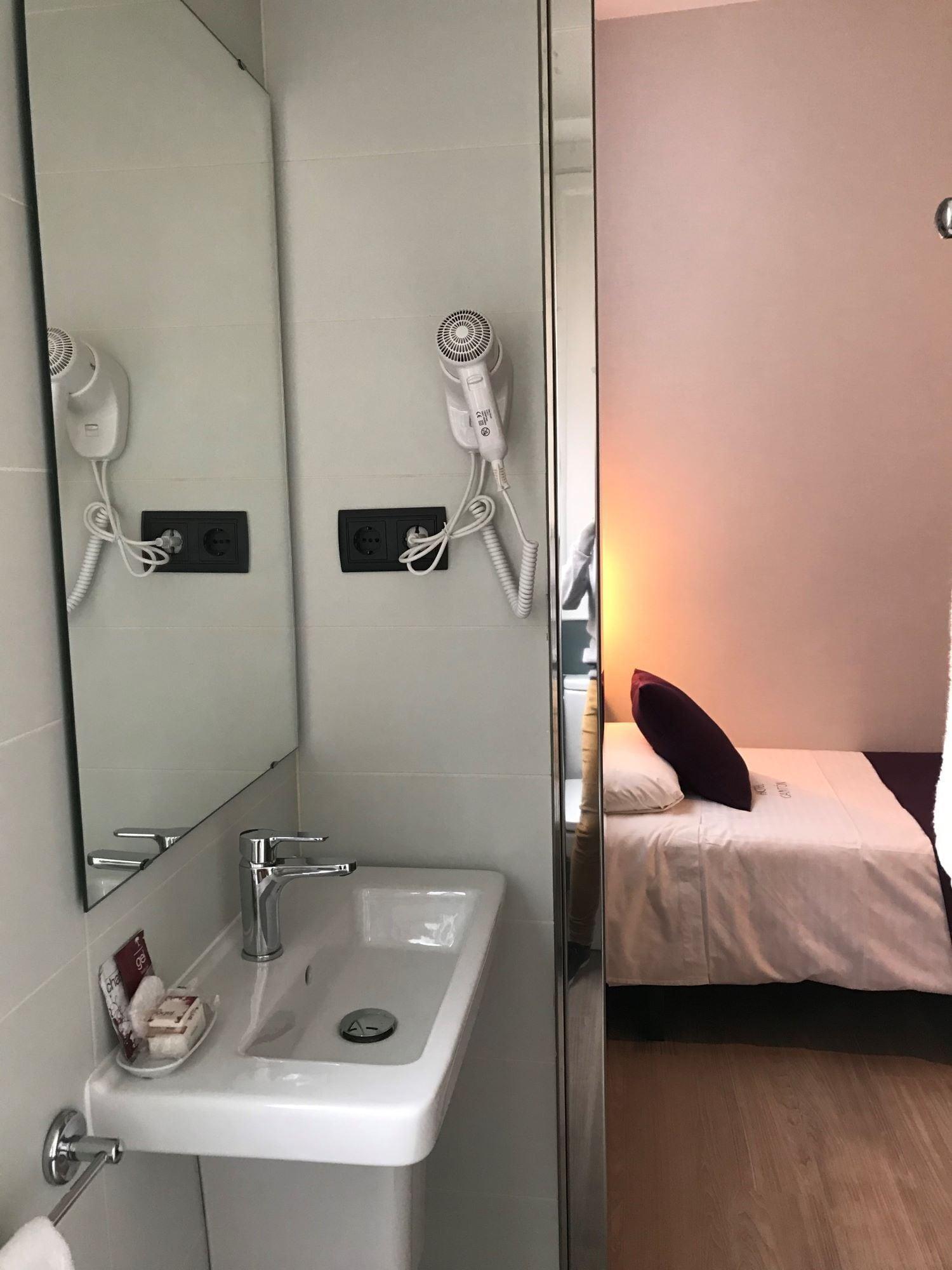 Equipamiento de Habitación Hotel Cantón
