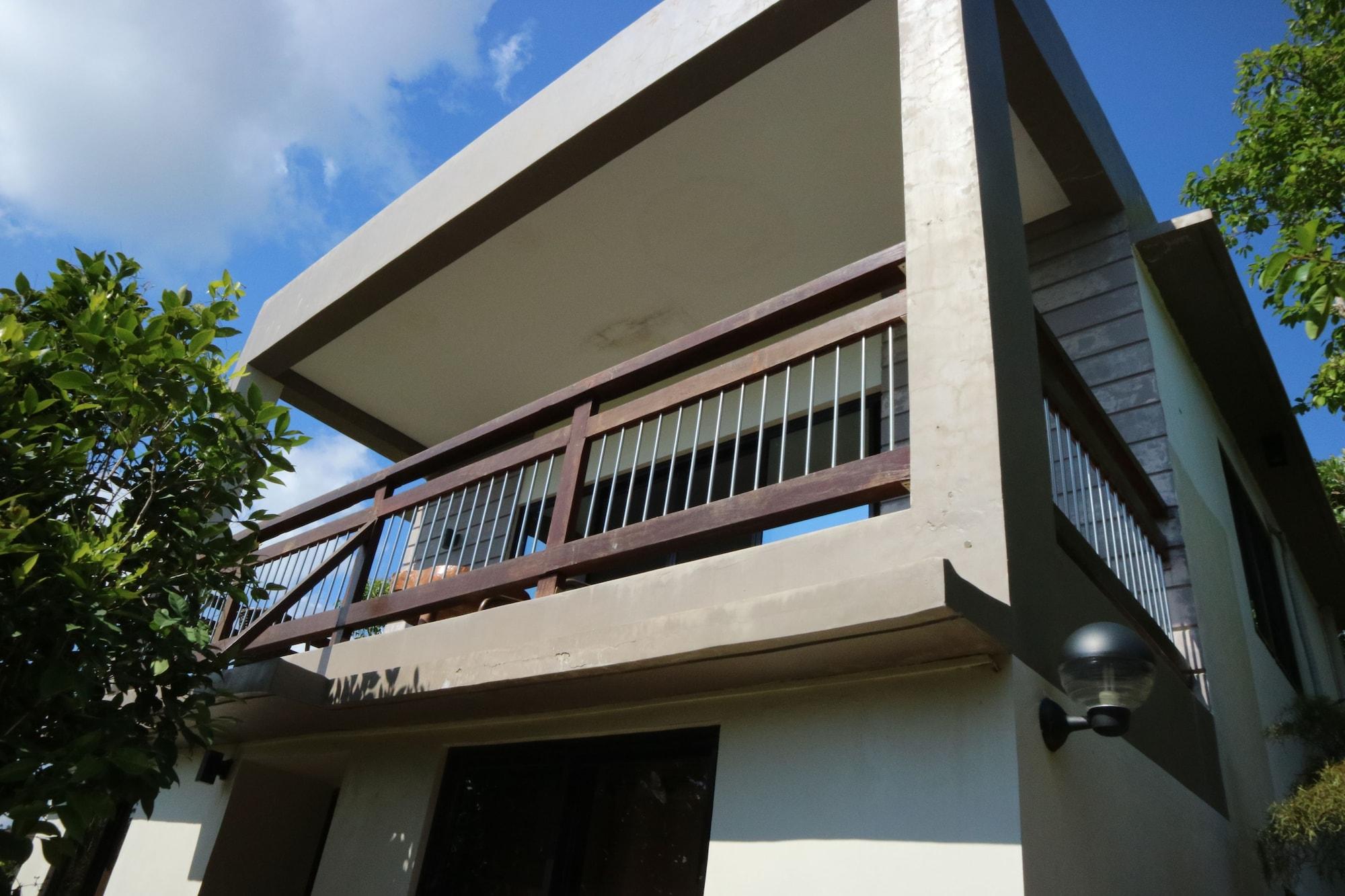 Vista Exterior The Riverhouse