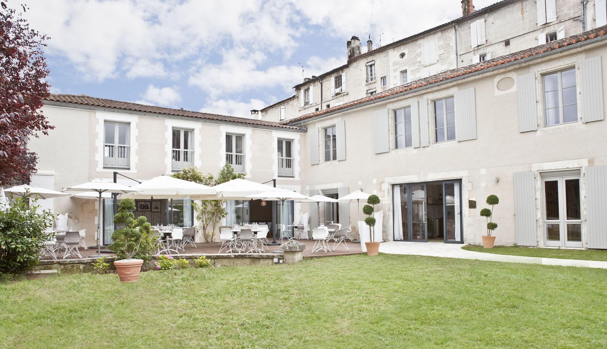 Vista Exterior Hotel Angoulême Le Saint Gelais