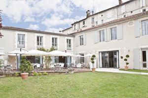 Alojamiento - Hotel Angoulême Le Saint Gelais