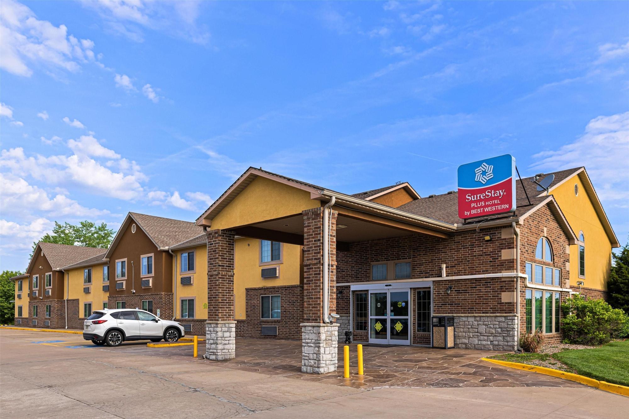 Varios SureStay Plus Hotel by Best Western Kearney Liberty North