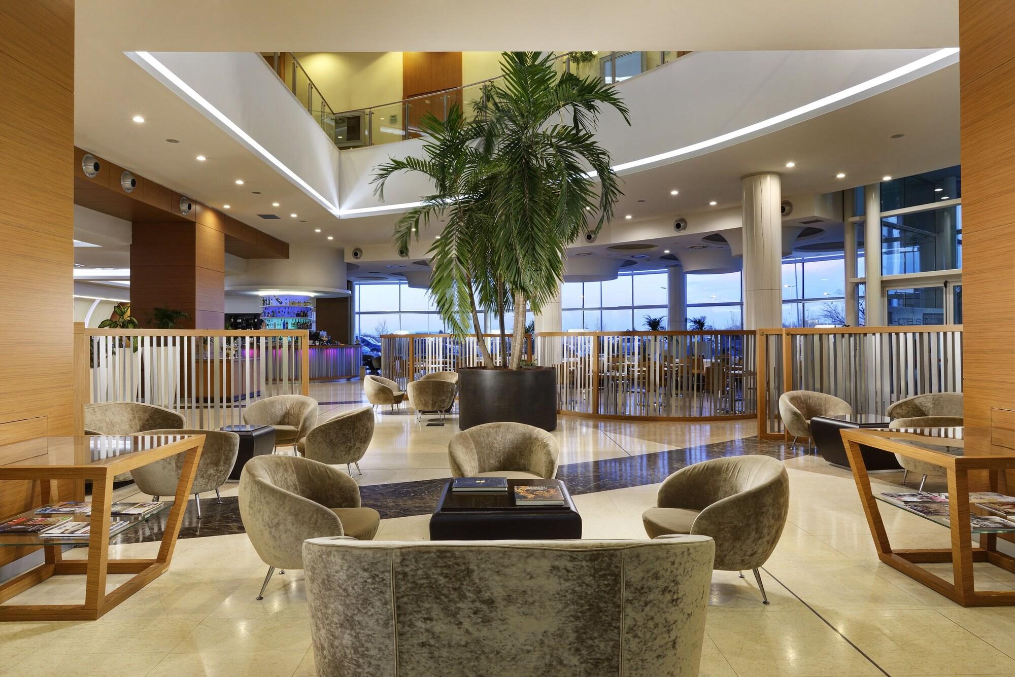 Vista Lobby Diamante Hotel
