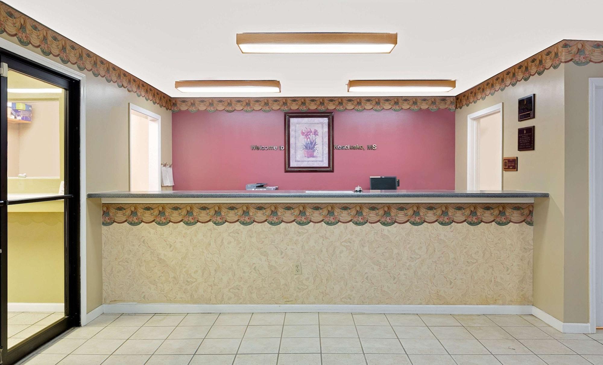 Vista Lobby Super 8 by Wyndham Kosciusko