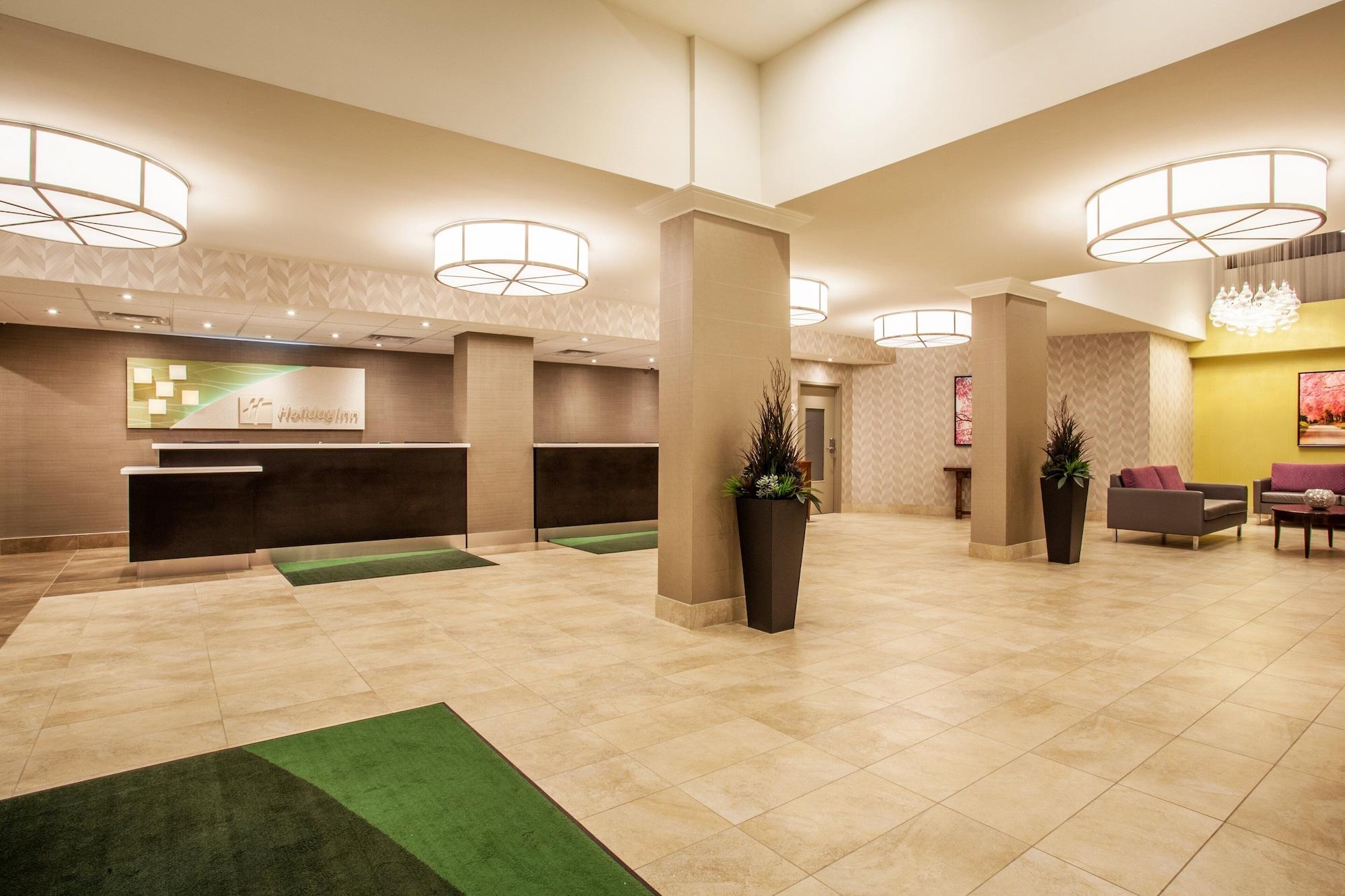 Vista Lobby Holiday Inn Toronto - Int'l Airport by IHG