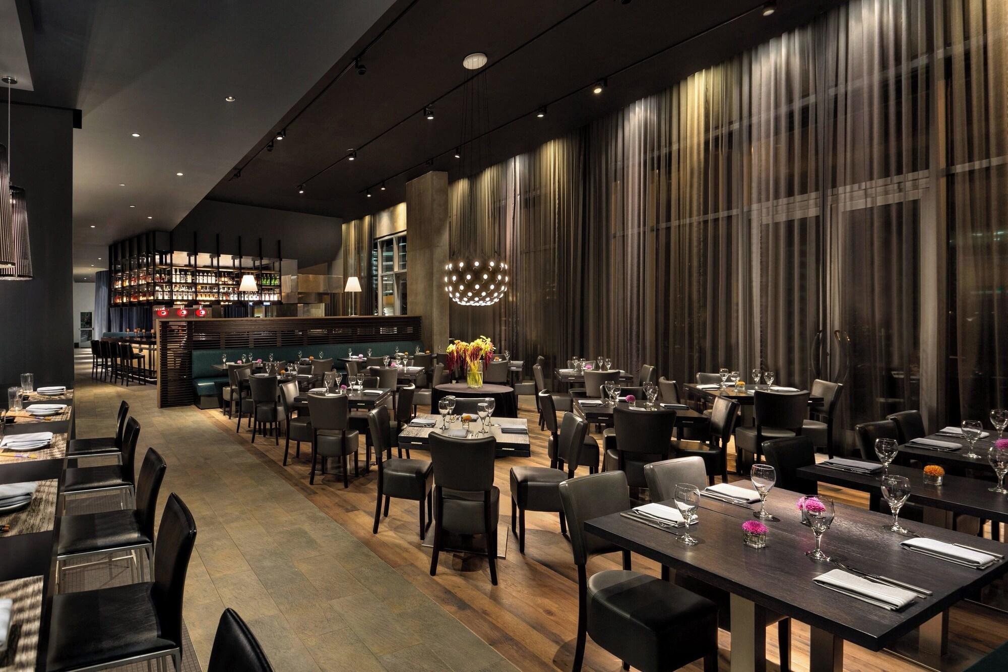 Restaurant Twelve Downtown, Autograph Collection