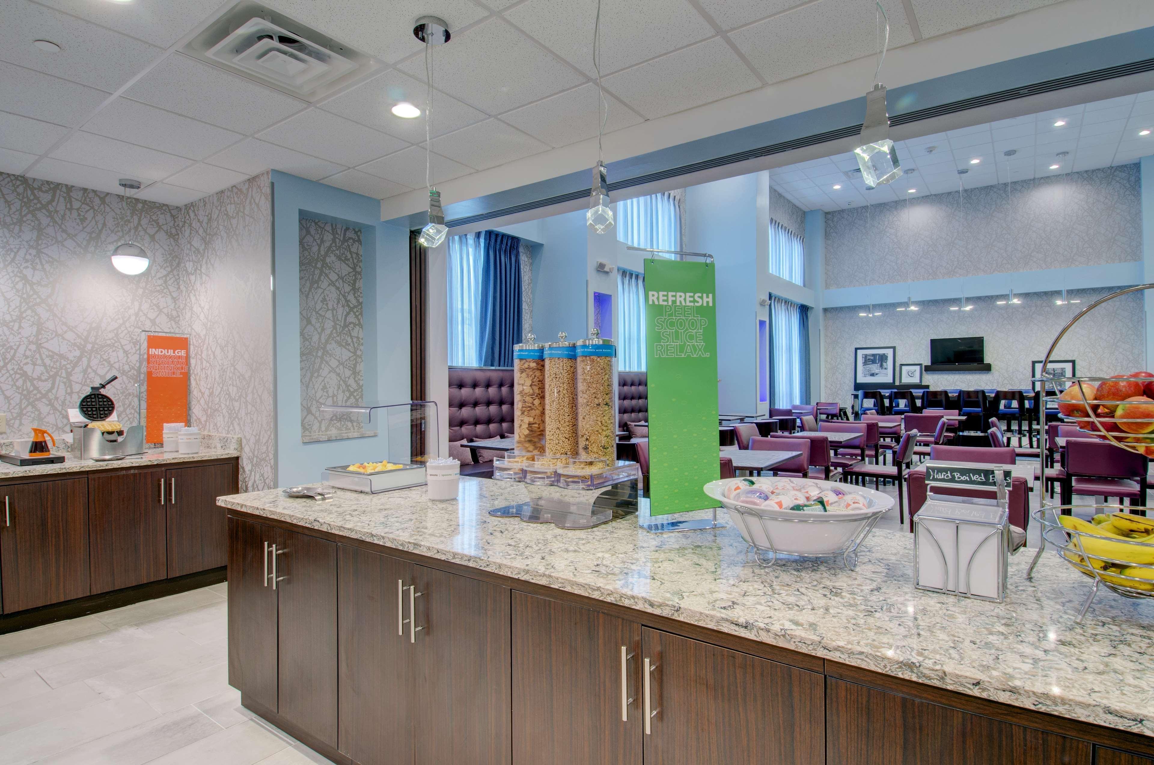 Restaurant Hampton Inn & Suites Boston/Stoughton