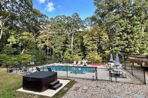 Alquiler Vacacional - Expansive Beautiful Ranch with Pool Close to Beach Sleeps 16+