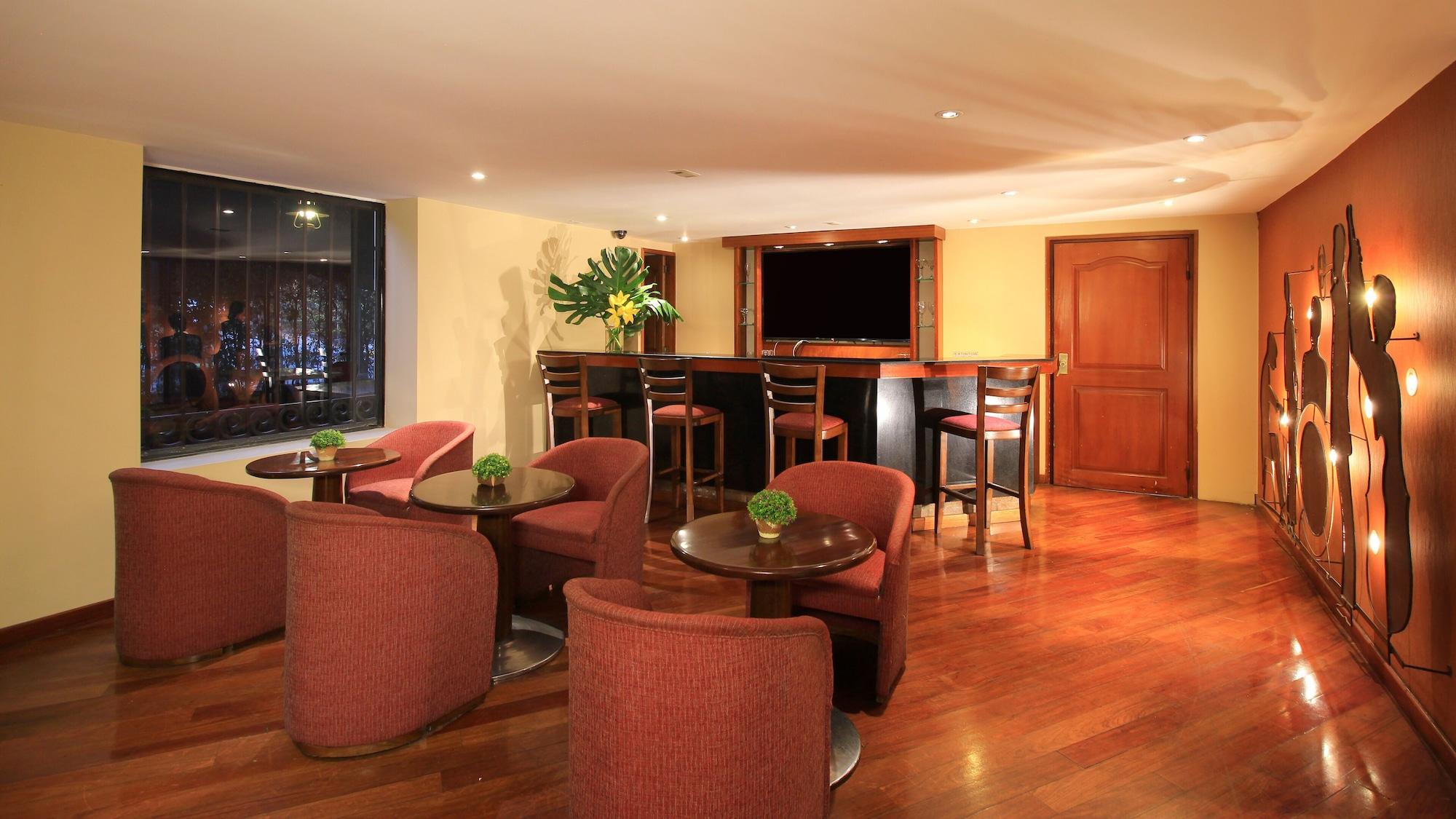Bar/Salón Hotel Windsor House Inn By GEH Suites