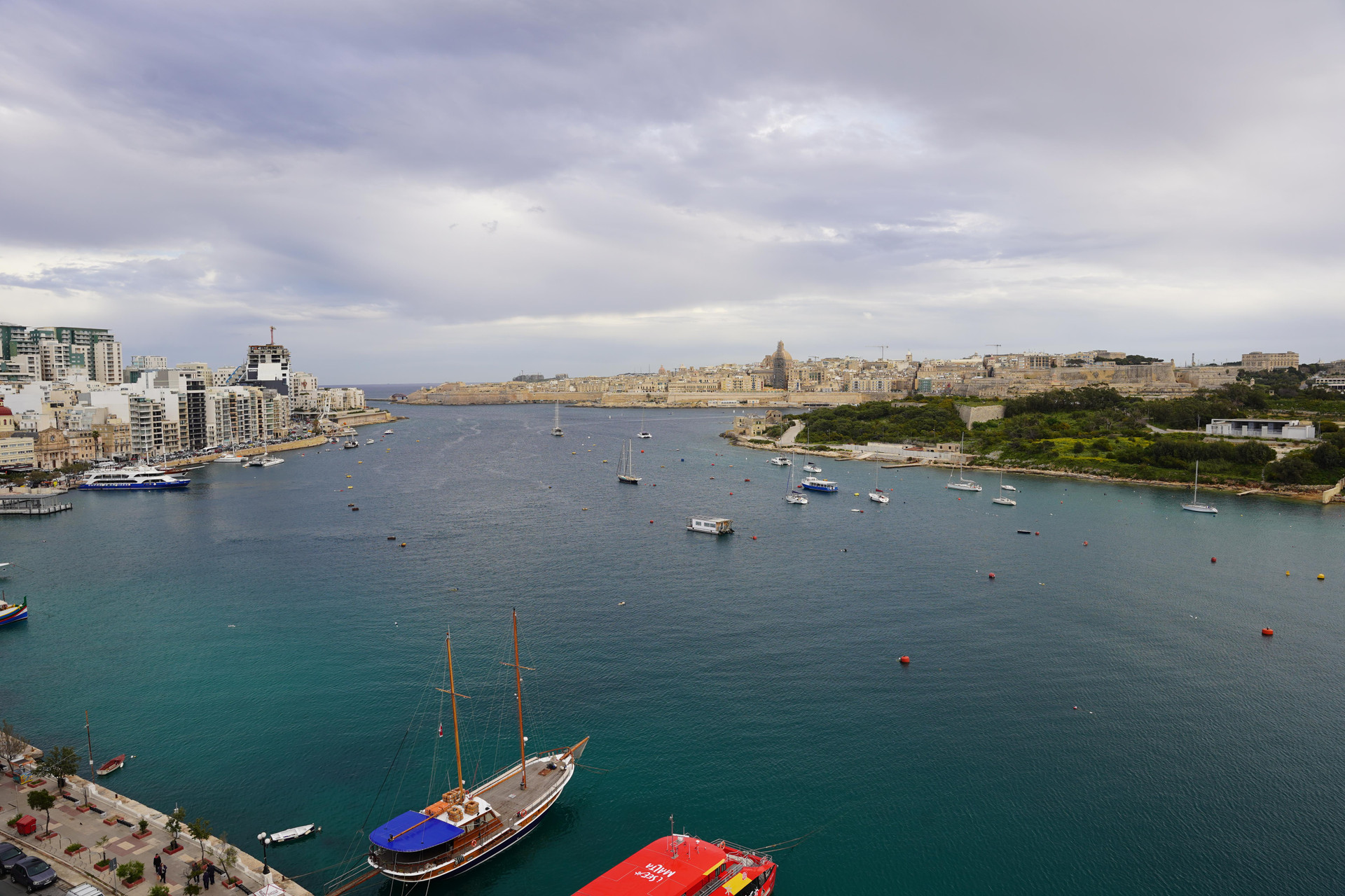 Vista Exterior The Londoner Hotel Sliema