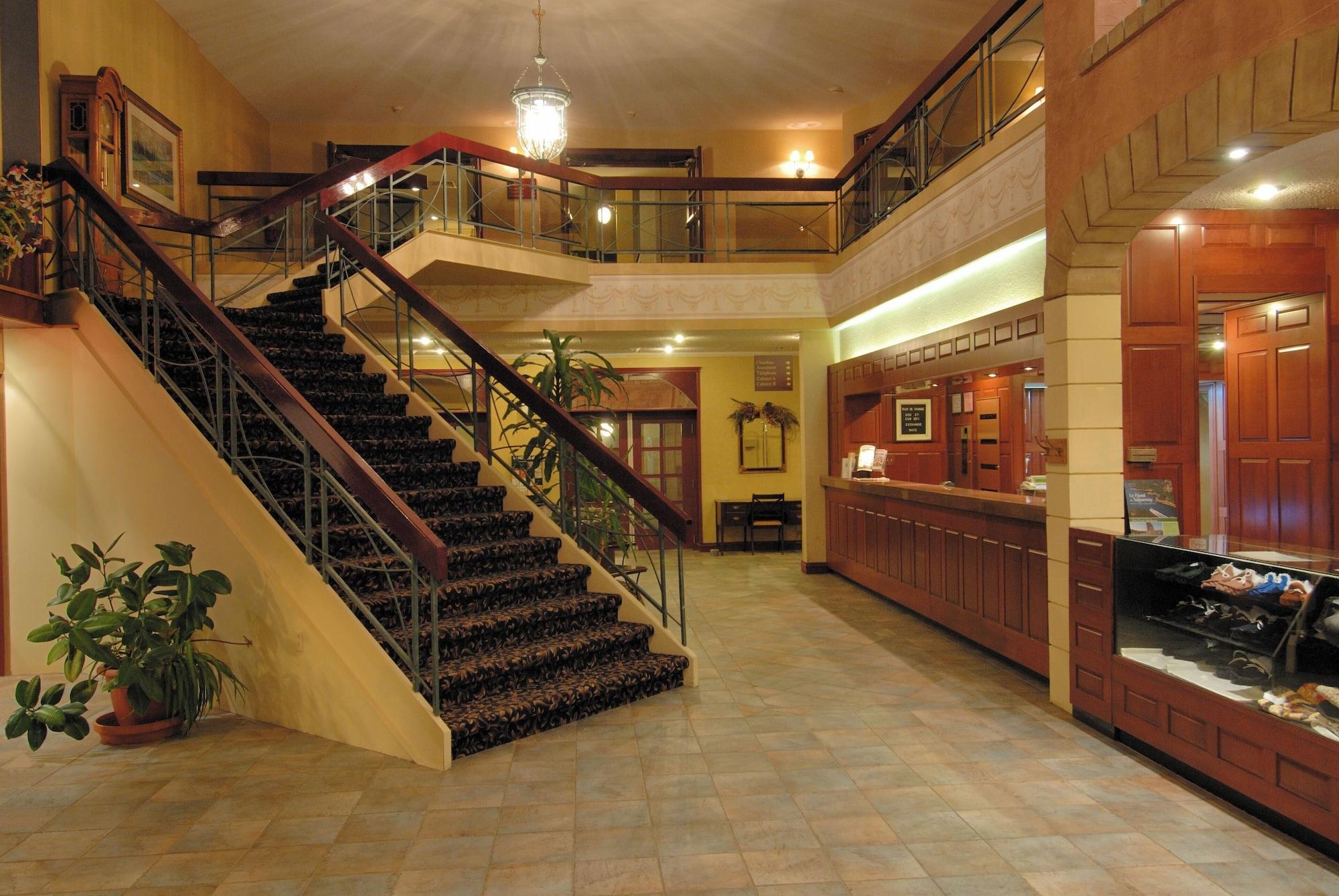 Vista Lobby La Saguenéenne - Hôtel et Centre de Congrès