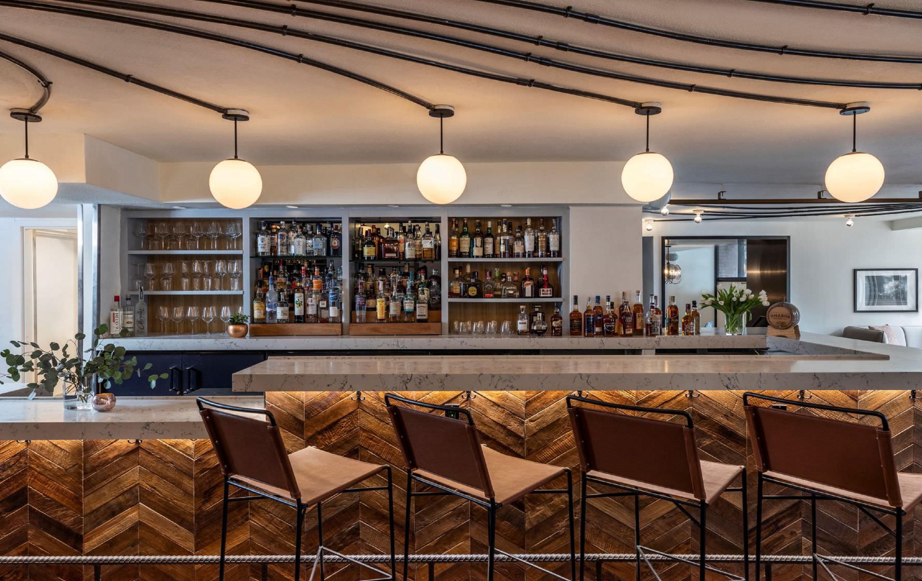 Bar/Salón Hotel Madera