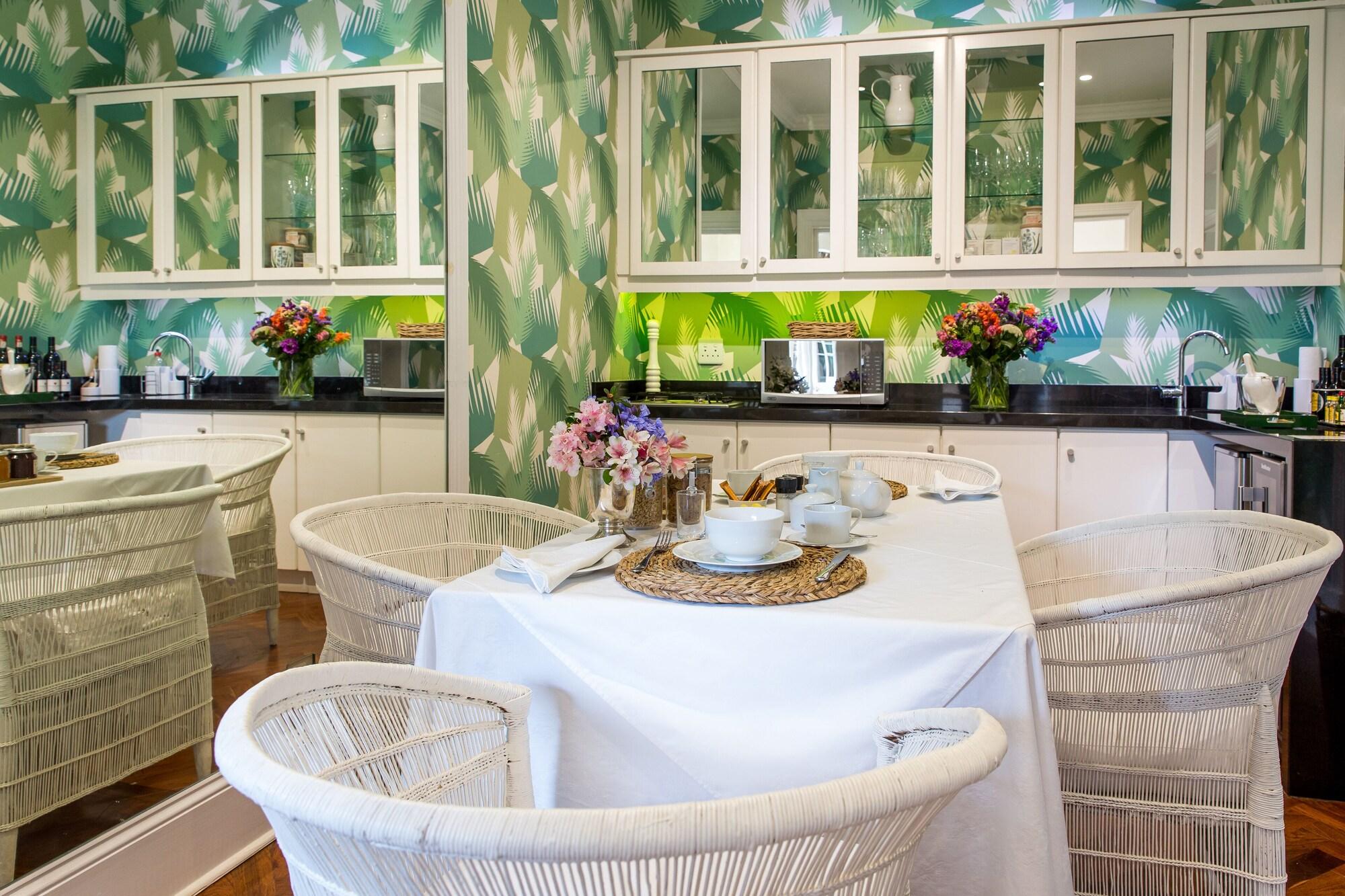 Varios Lexden Guesthouse