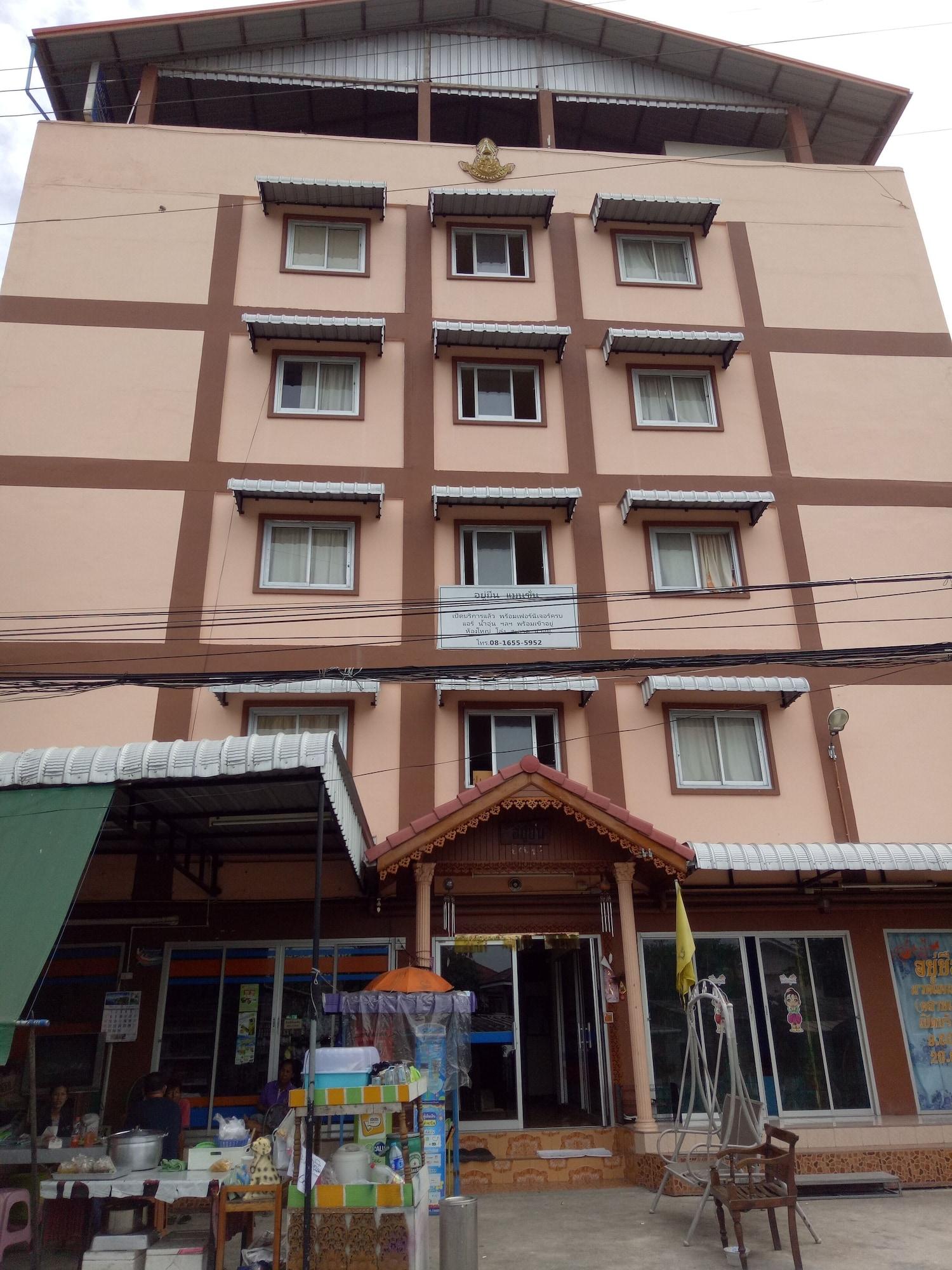 Vista Exterior Baan Yuyuen