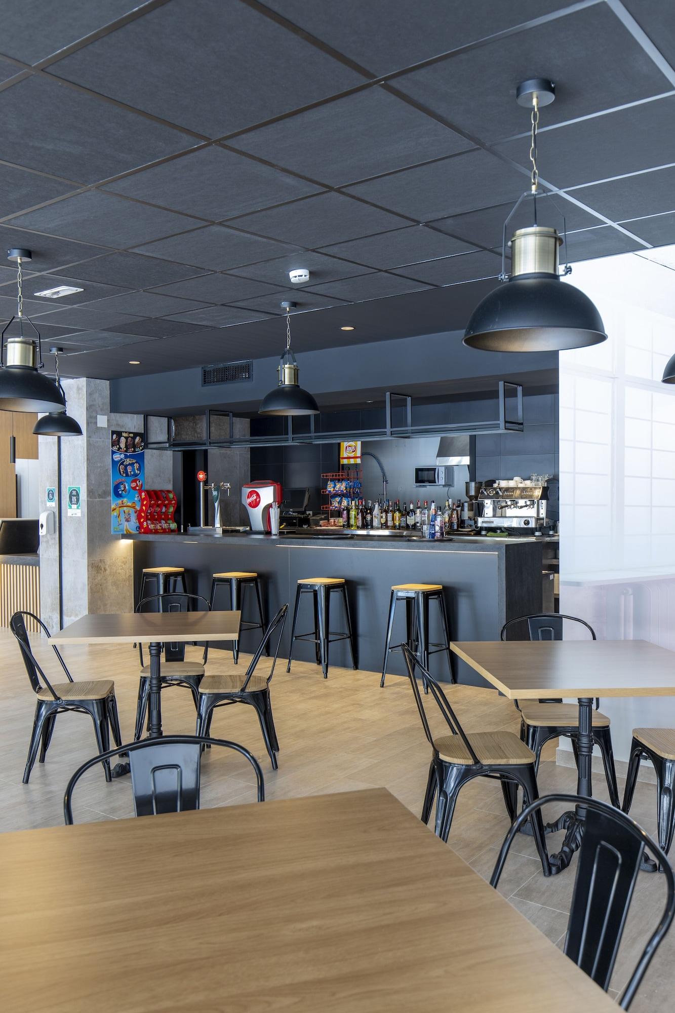 Bar/Salón Aparthotel BCL Levante Lux