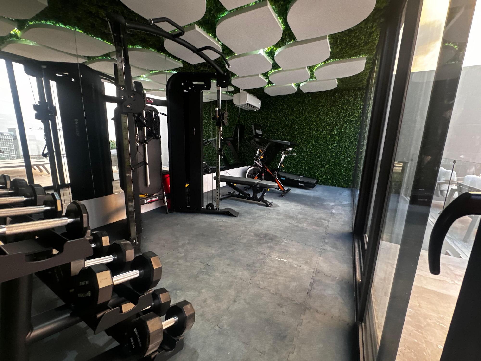 Gimnasio Coco Beach by Andiani Travel